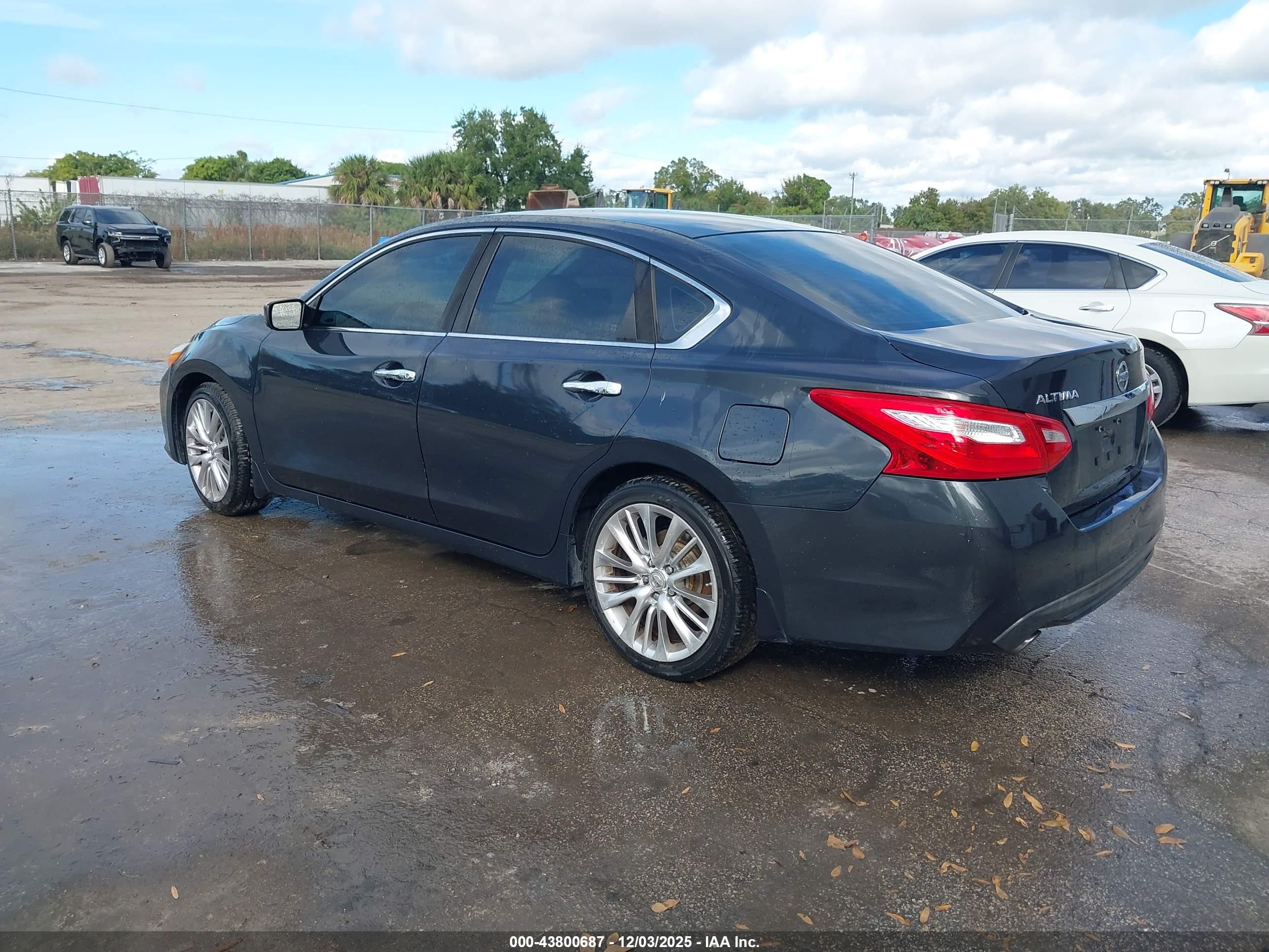 NISSAN ALTIMA image 3