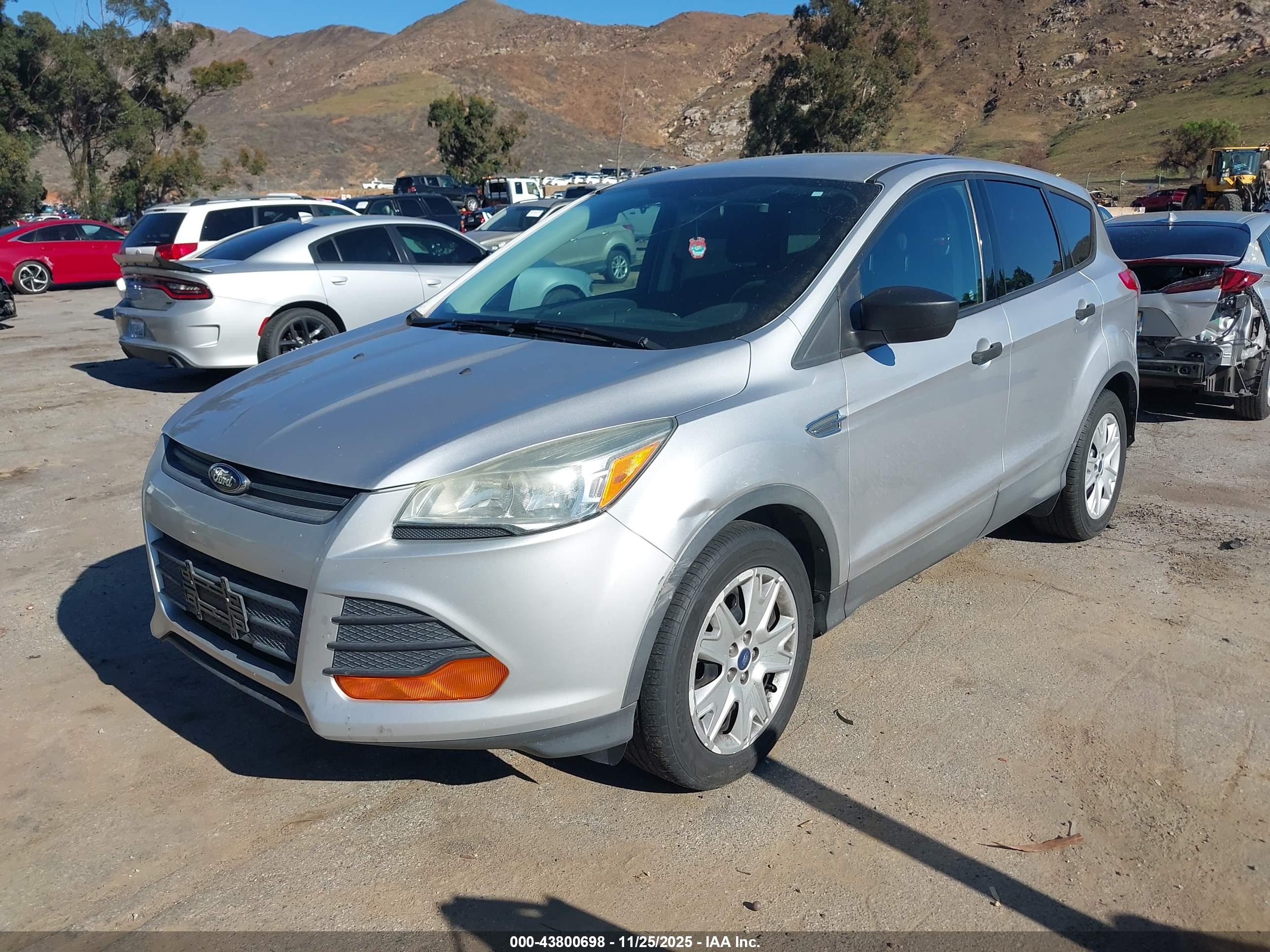 FORD ESCAPE image 2
