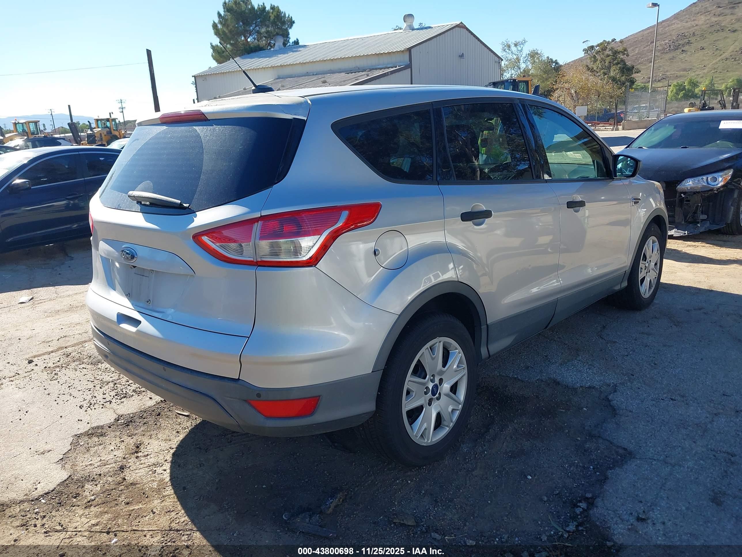 FORD ESCAPE image 4