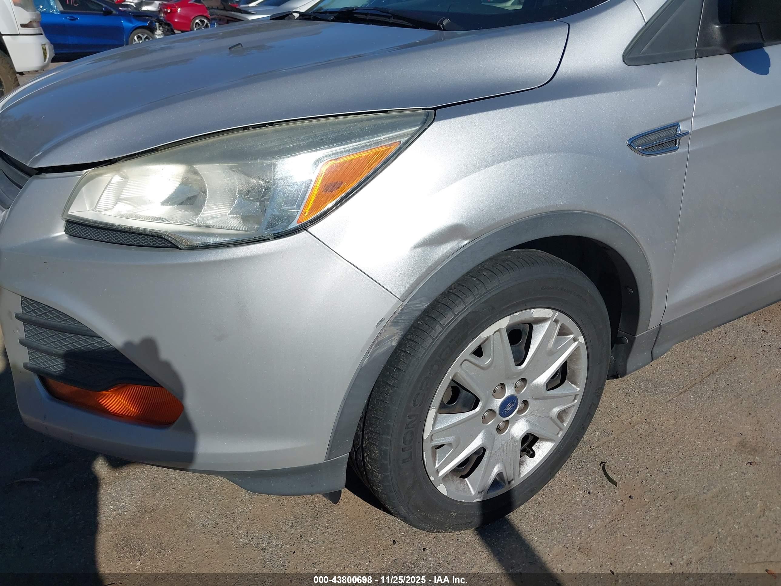 FORD ESCAPE image 6