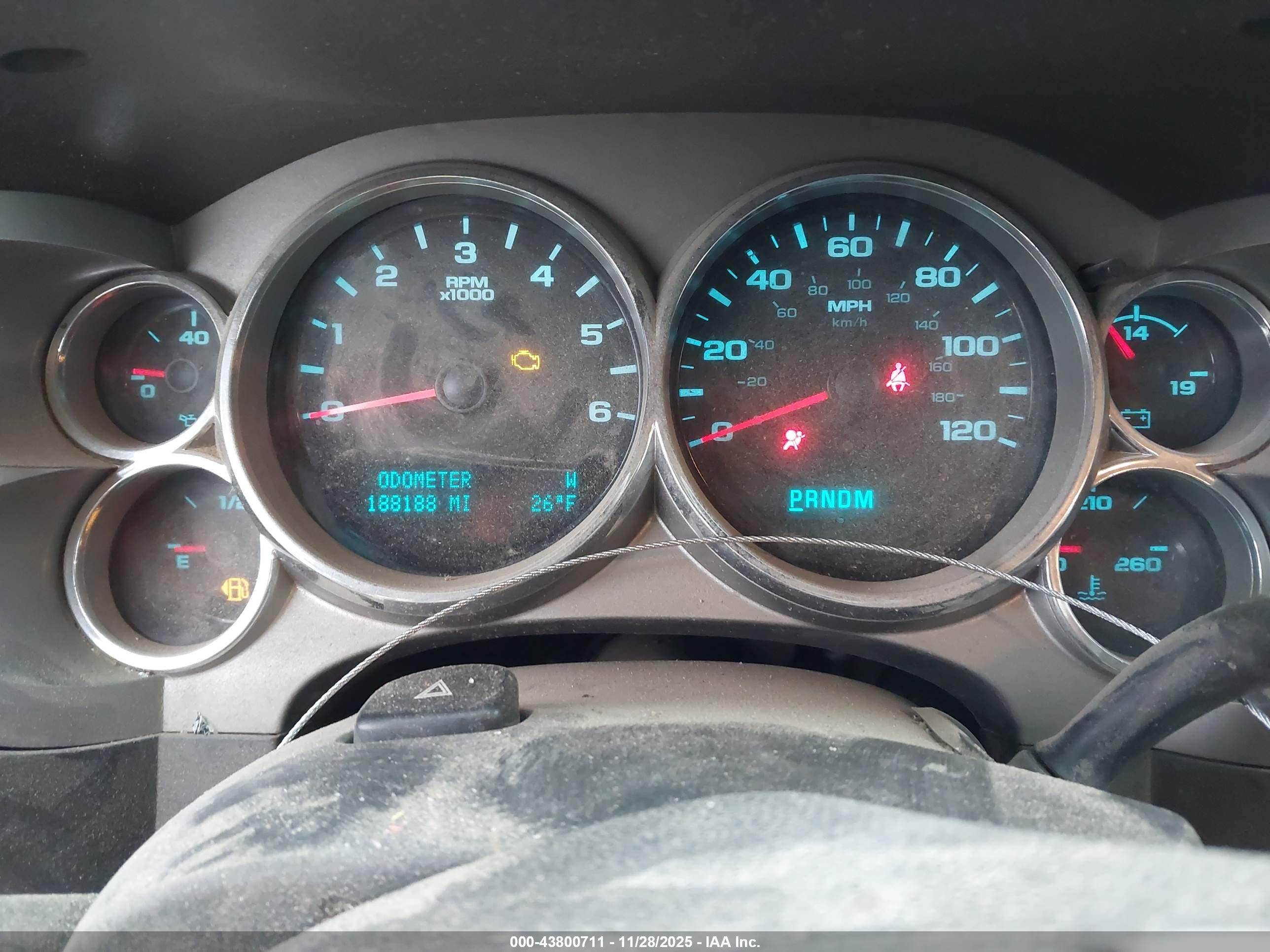 CHEVROLET SILVERADO image 7