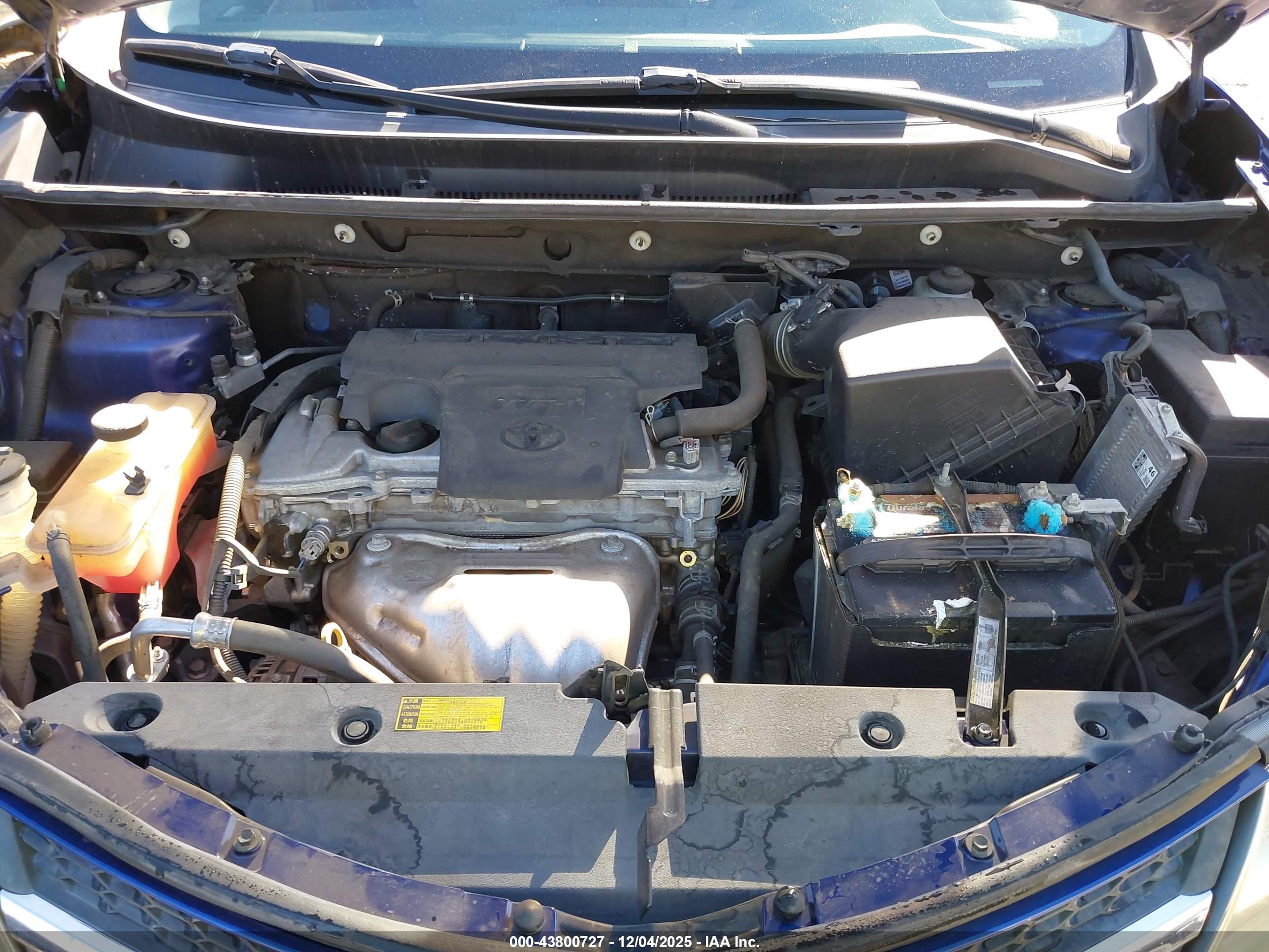 TOYOTA RAV4 image 10
