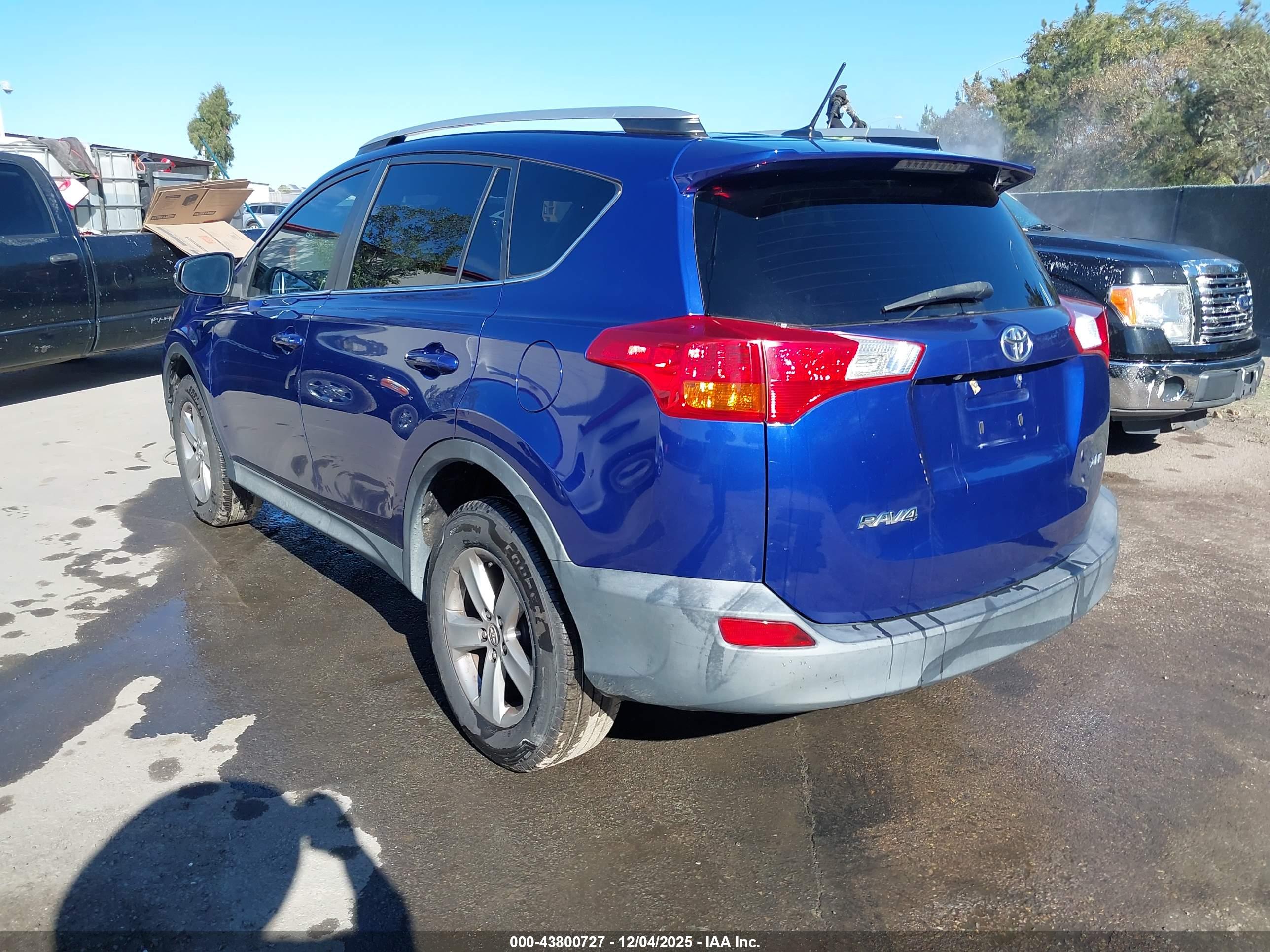TOYOTA RAV4 image 3