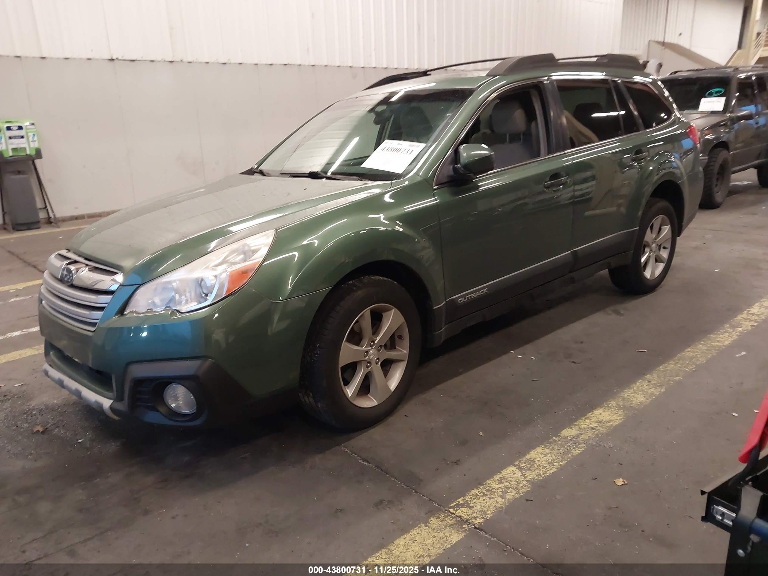 SUBARU OUTBACK image 2
