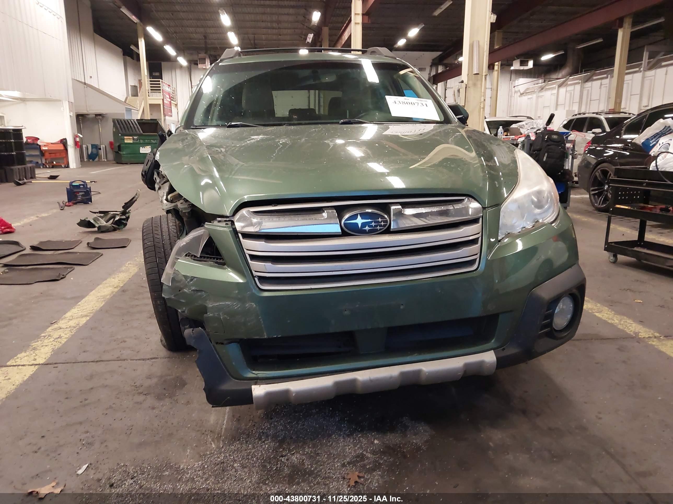 SUBARU OUTBACK image 6