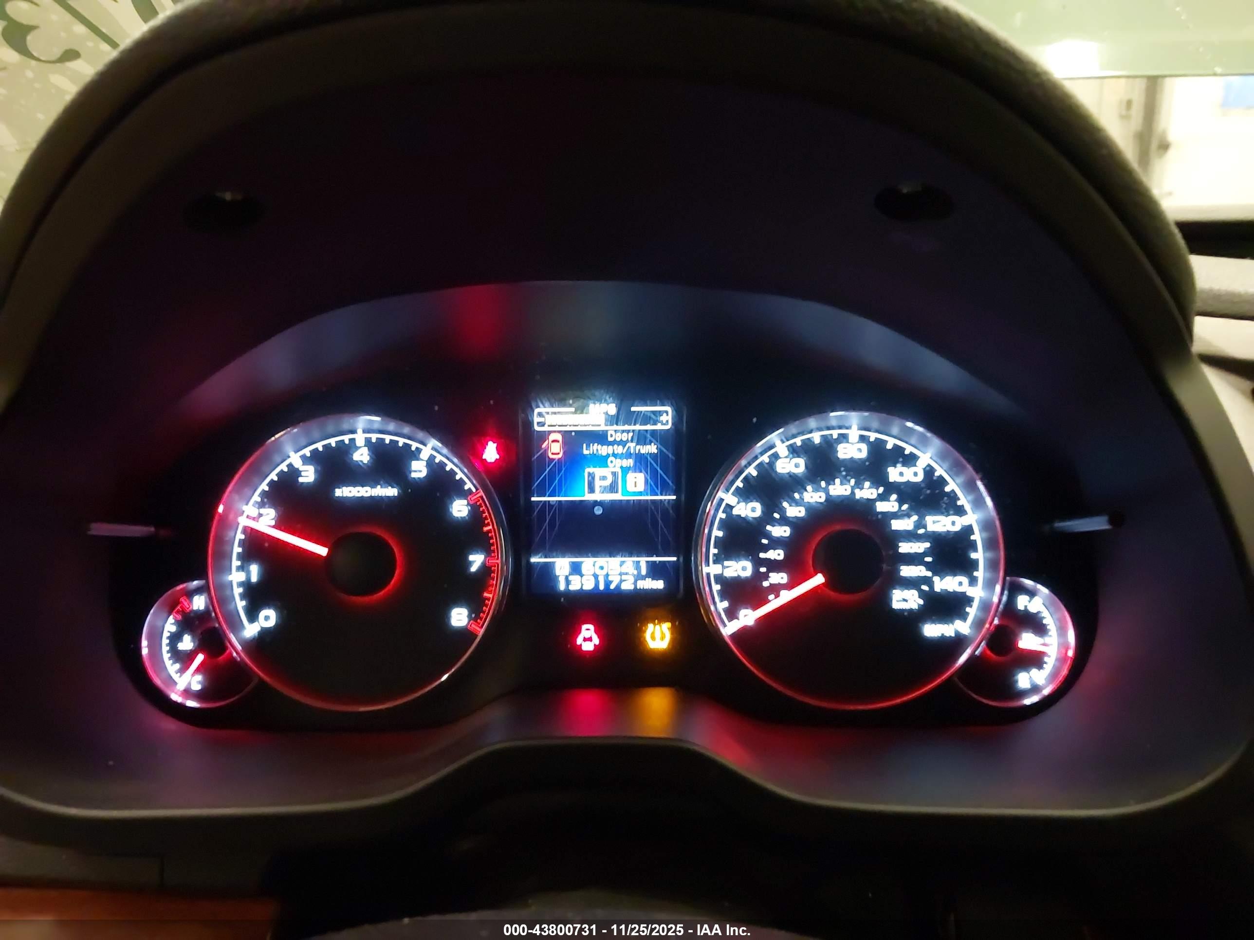SUBARU OUTBACK image 7