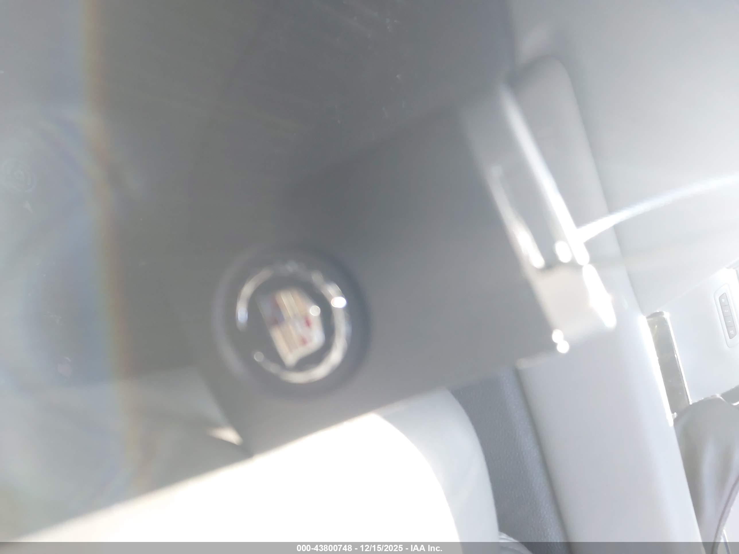 CADILLAC XTS image 11