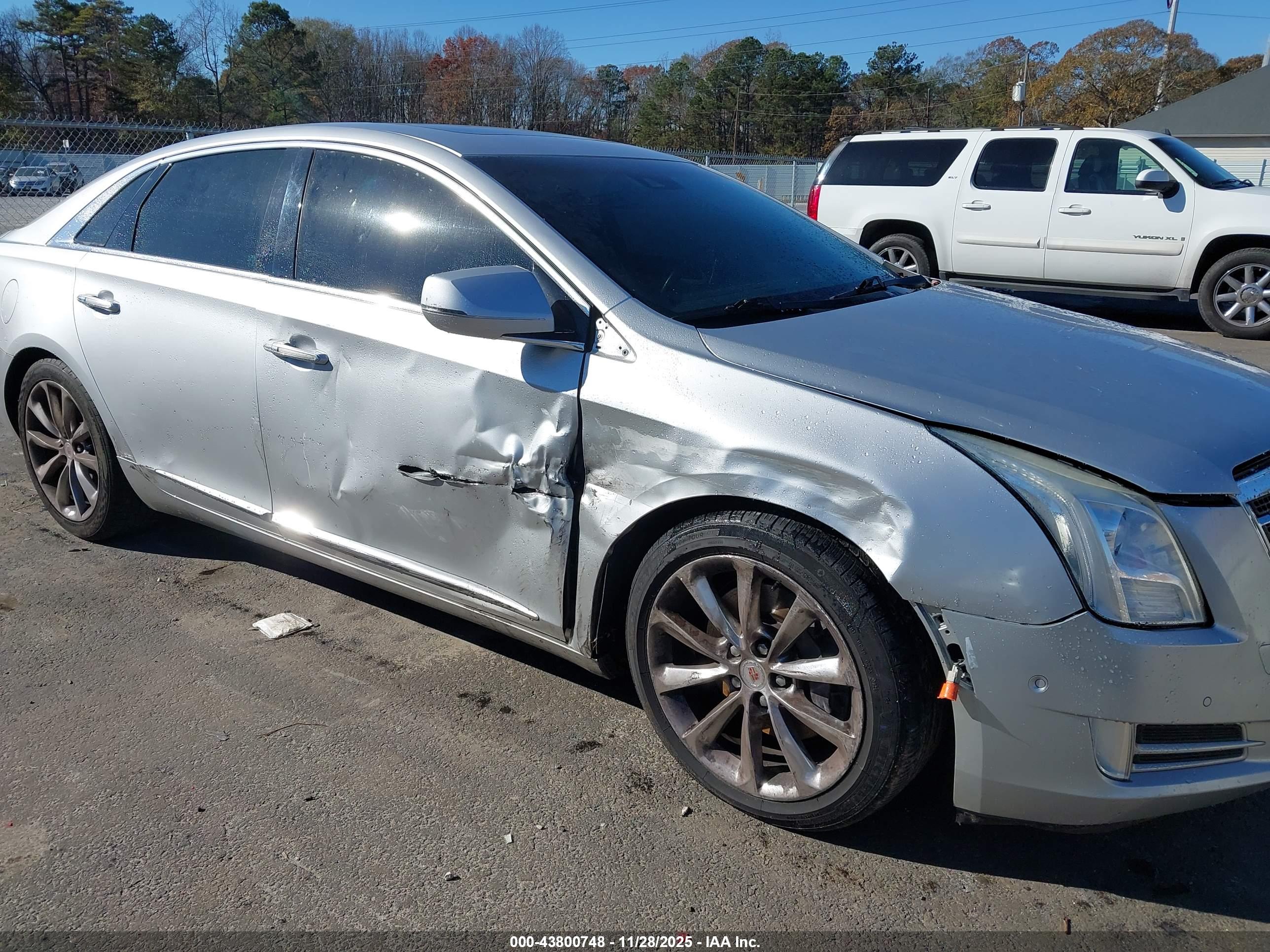 CADILLAC XTS image 6