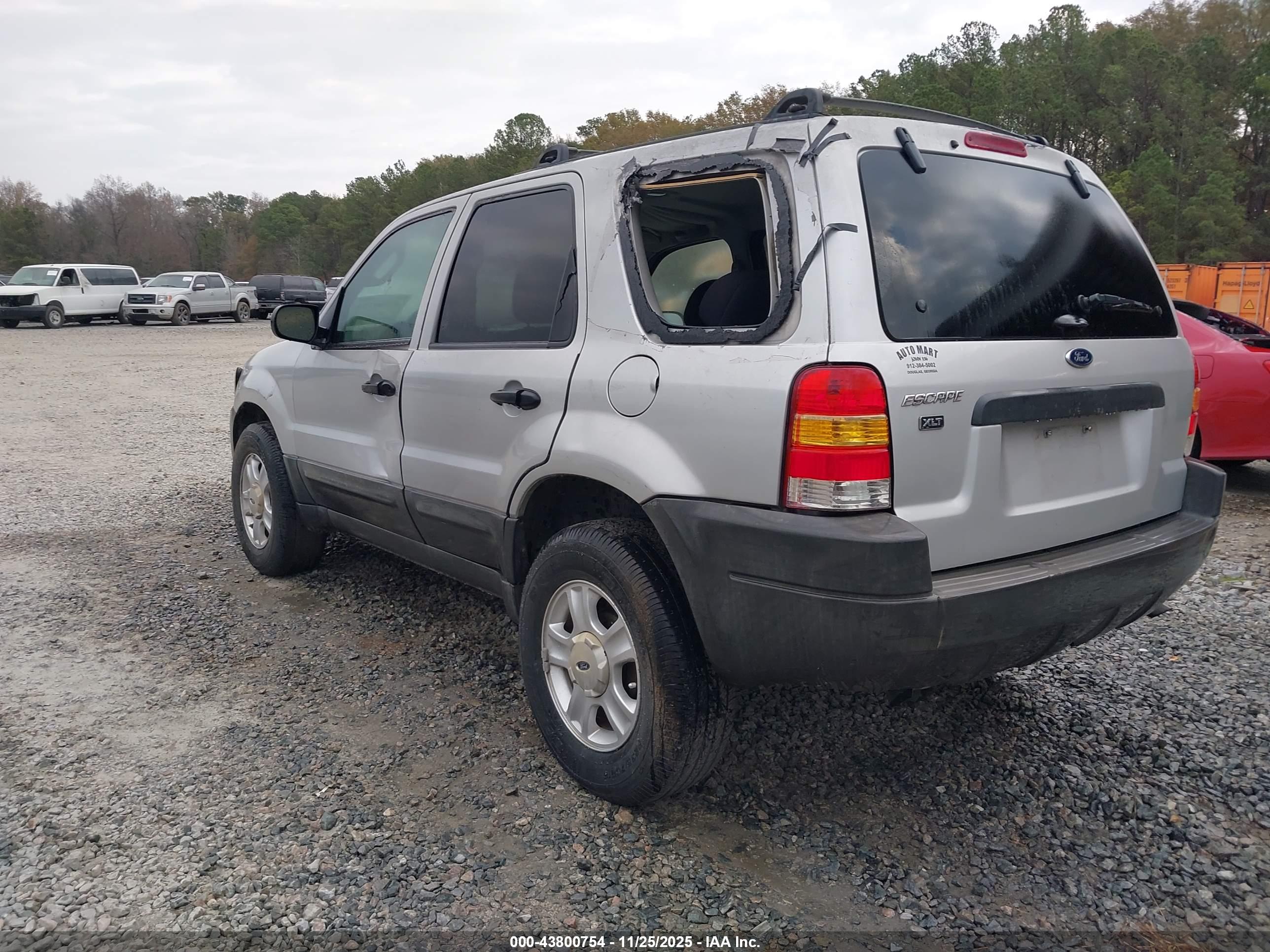 FORD ESCAPE image 3