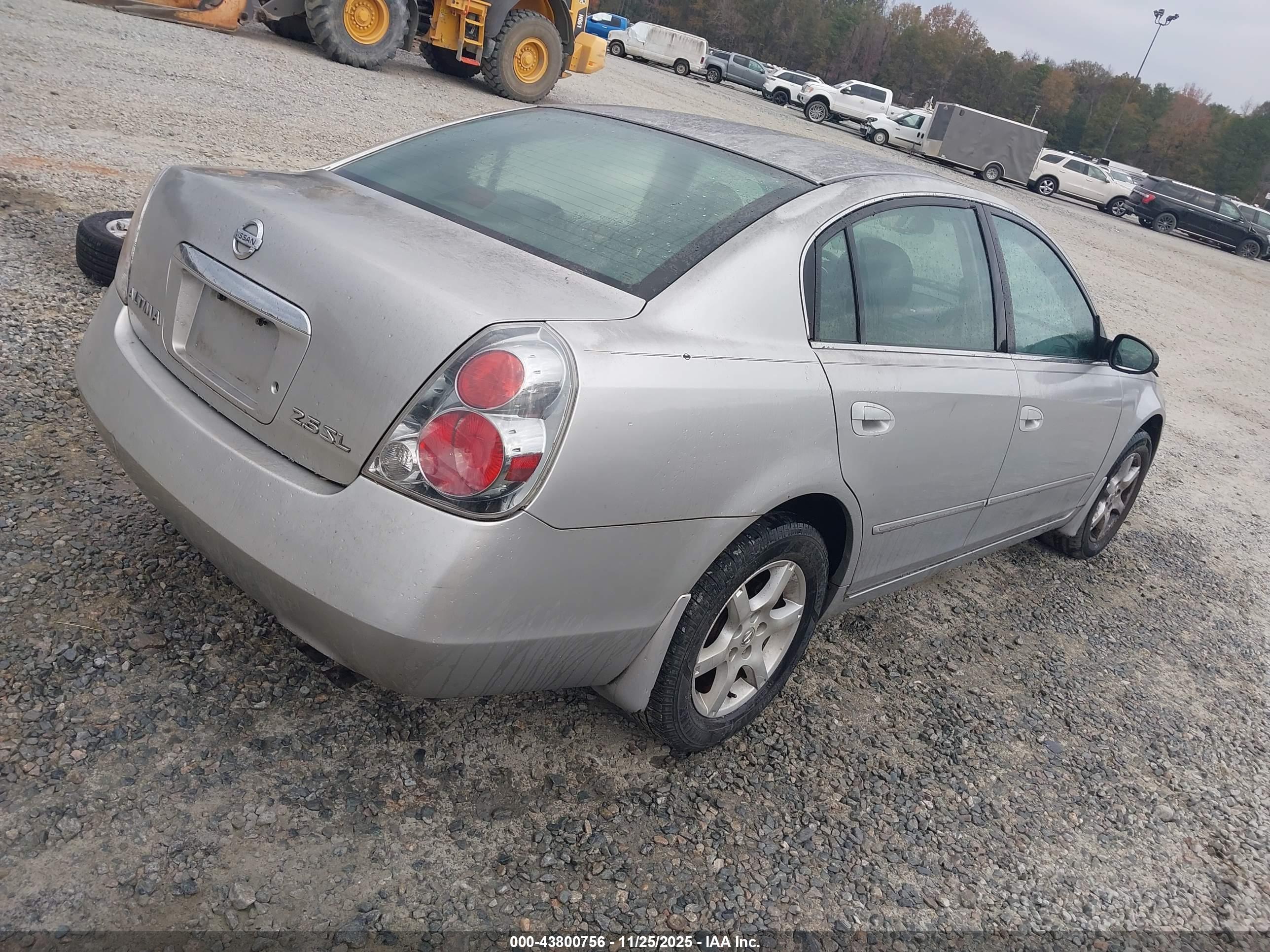 NISSAN ALTIMA image 4
