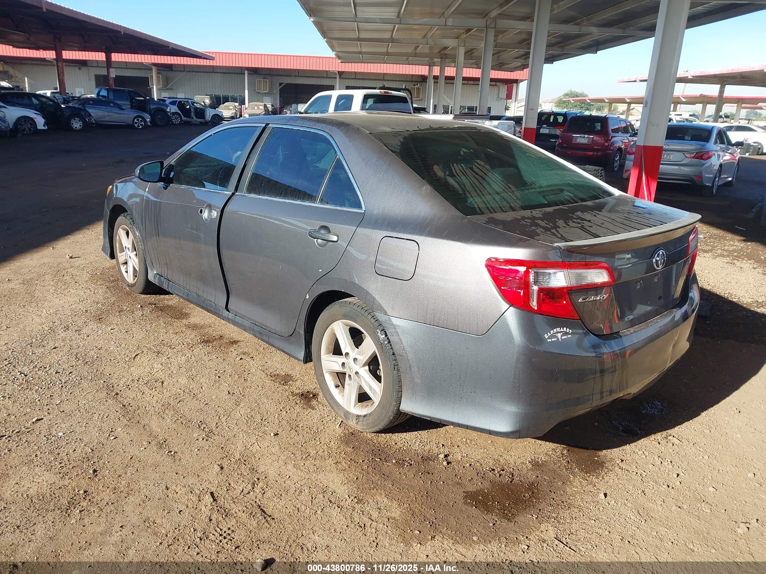 TOYOTA CAMRY image 3