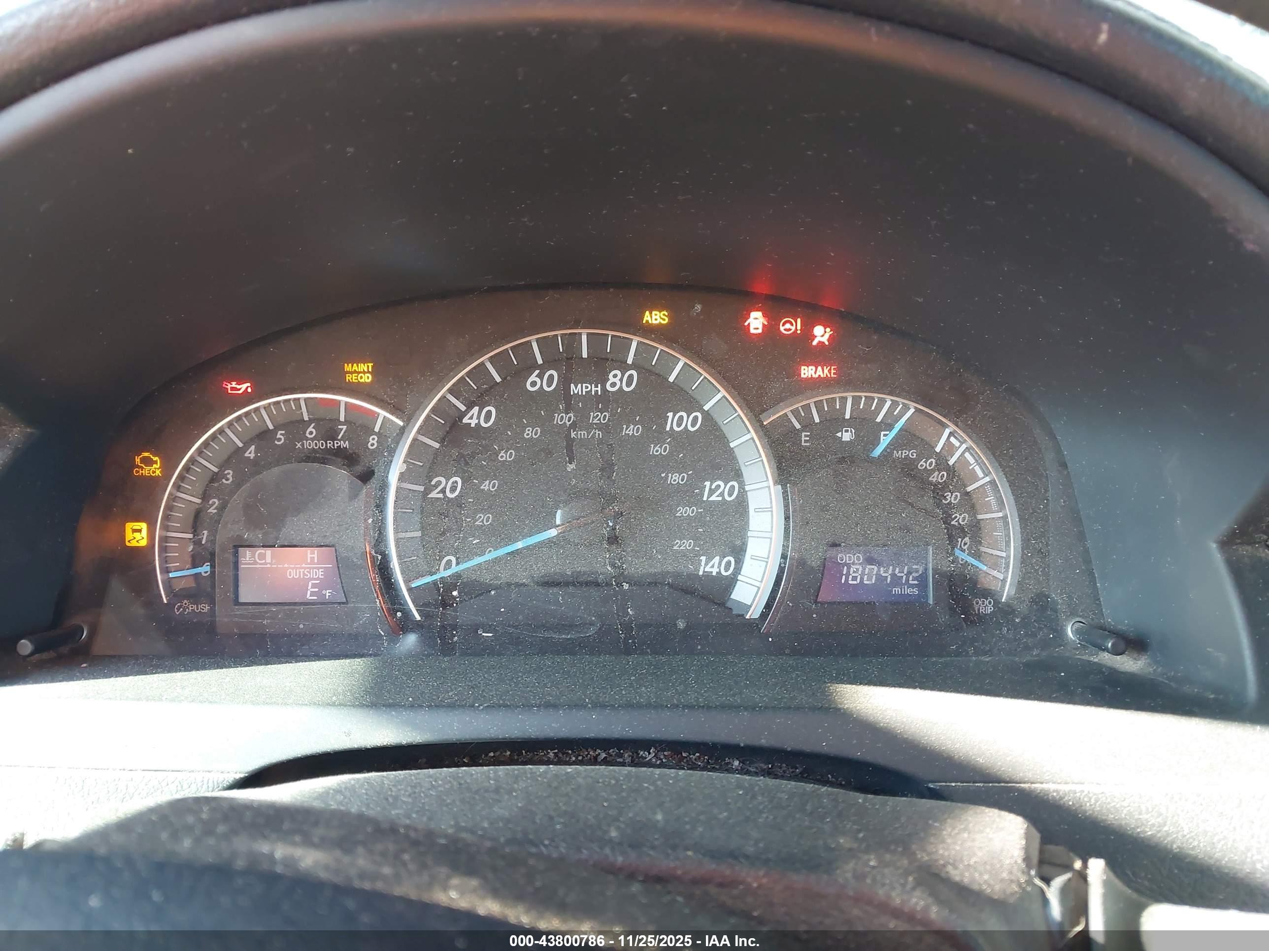 TOYOTA CAMRY image 7