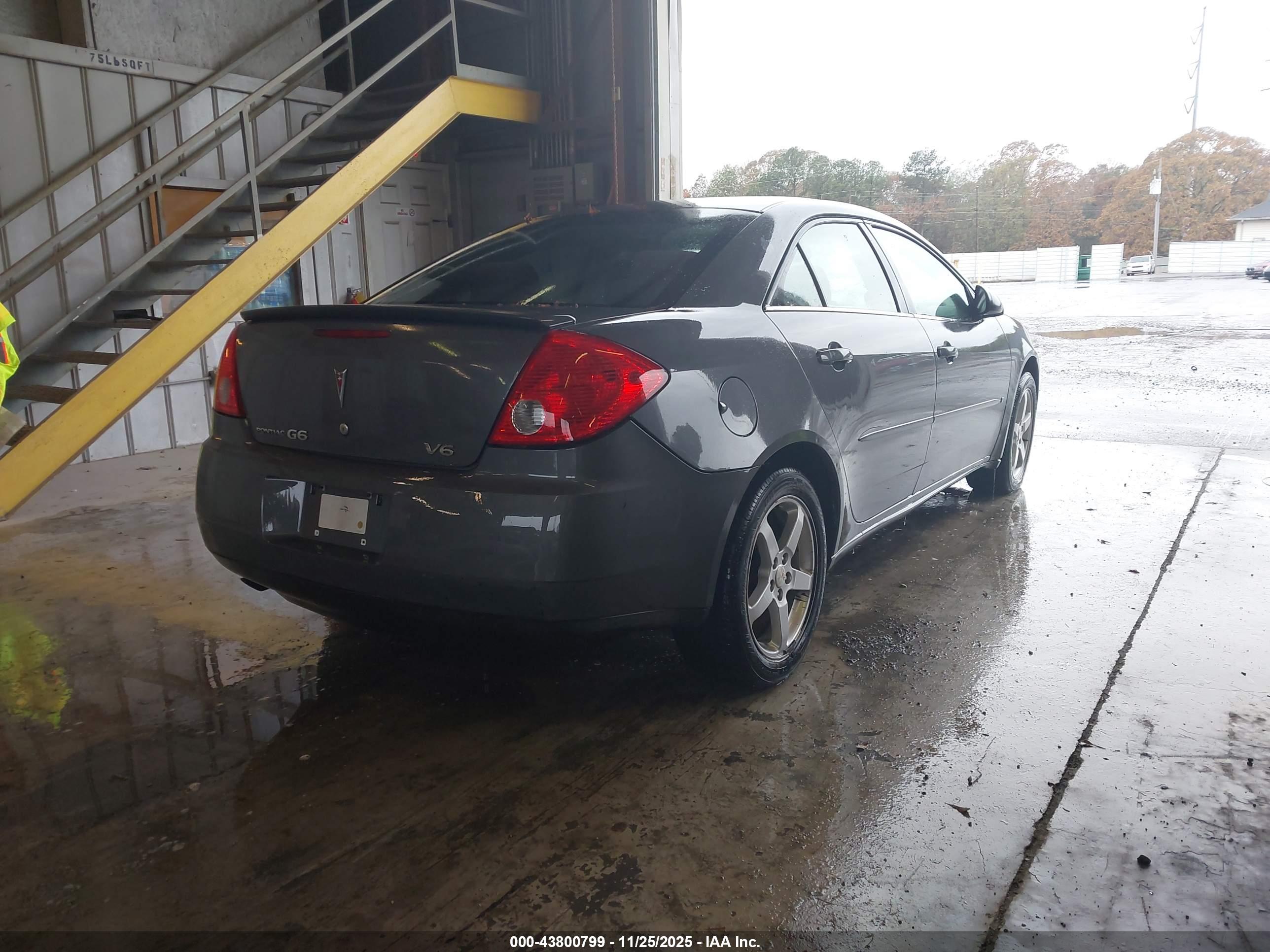 PONTIAC G6 image 4