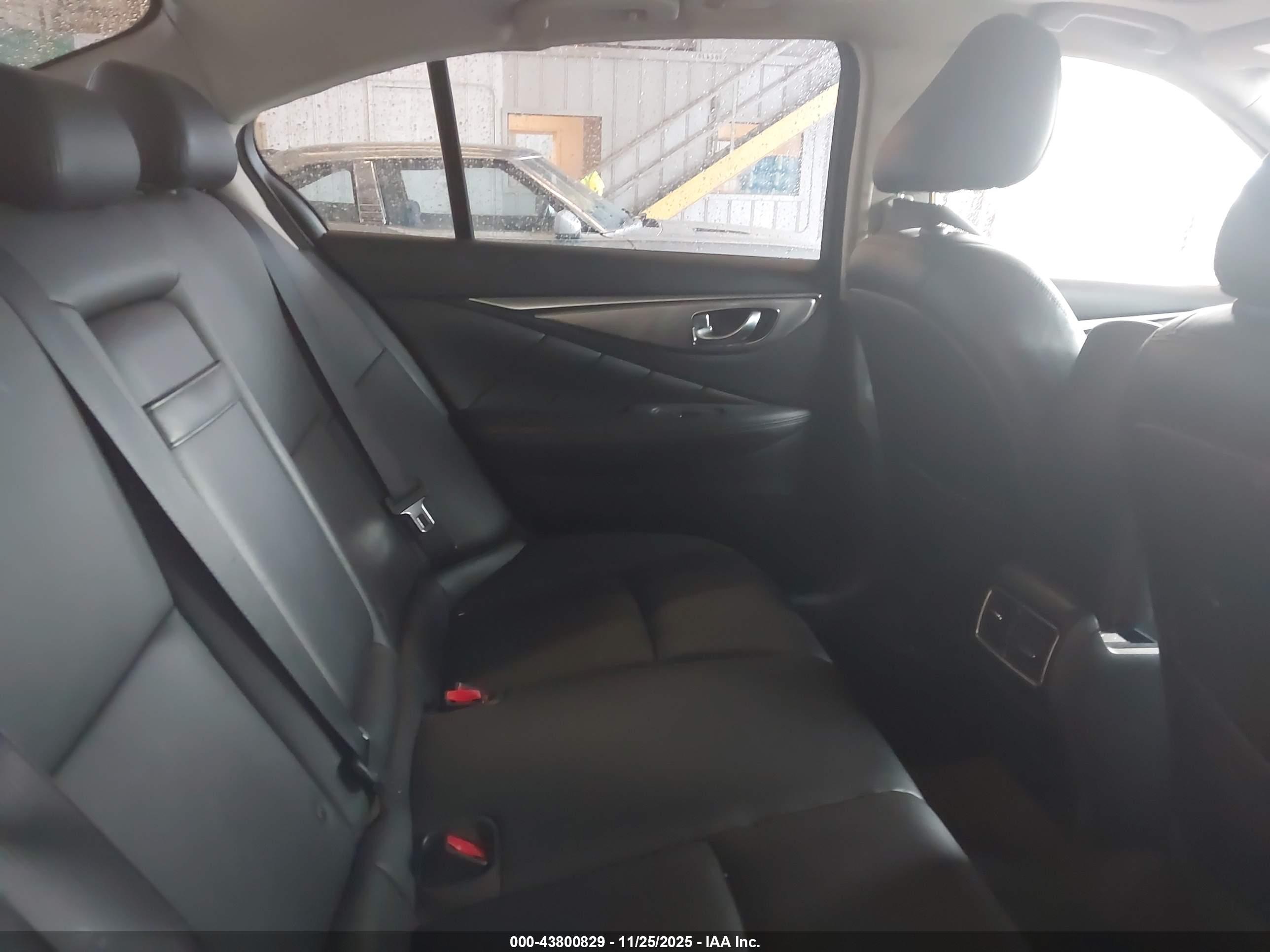INFINITI Q50 image 8