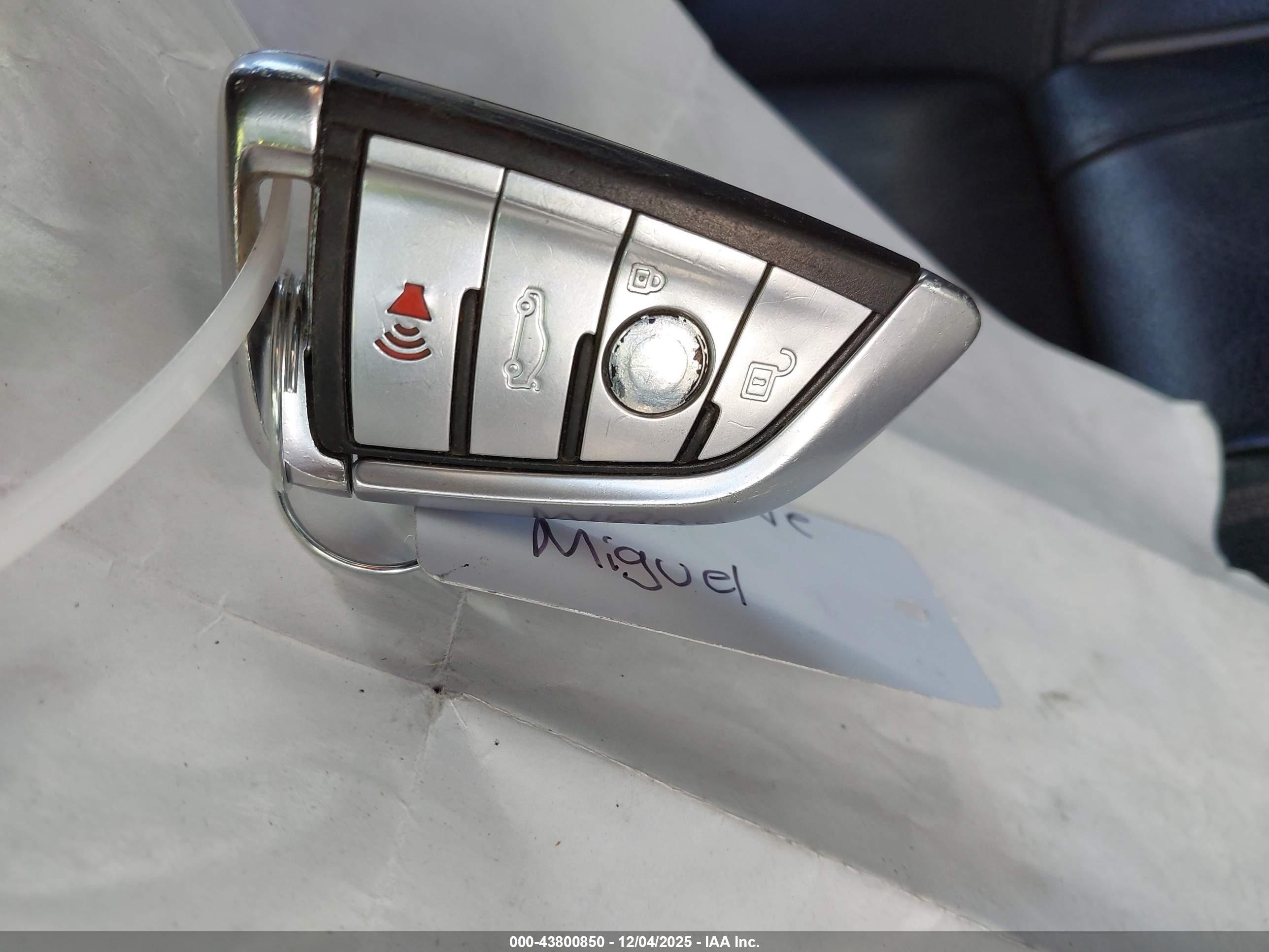 BMW M550I image 11