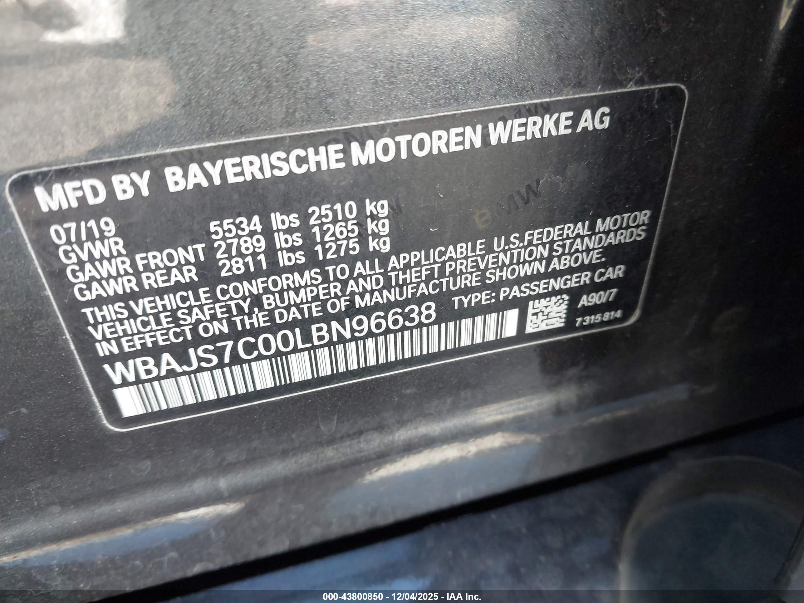 BMW M550I image 9