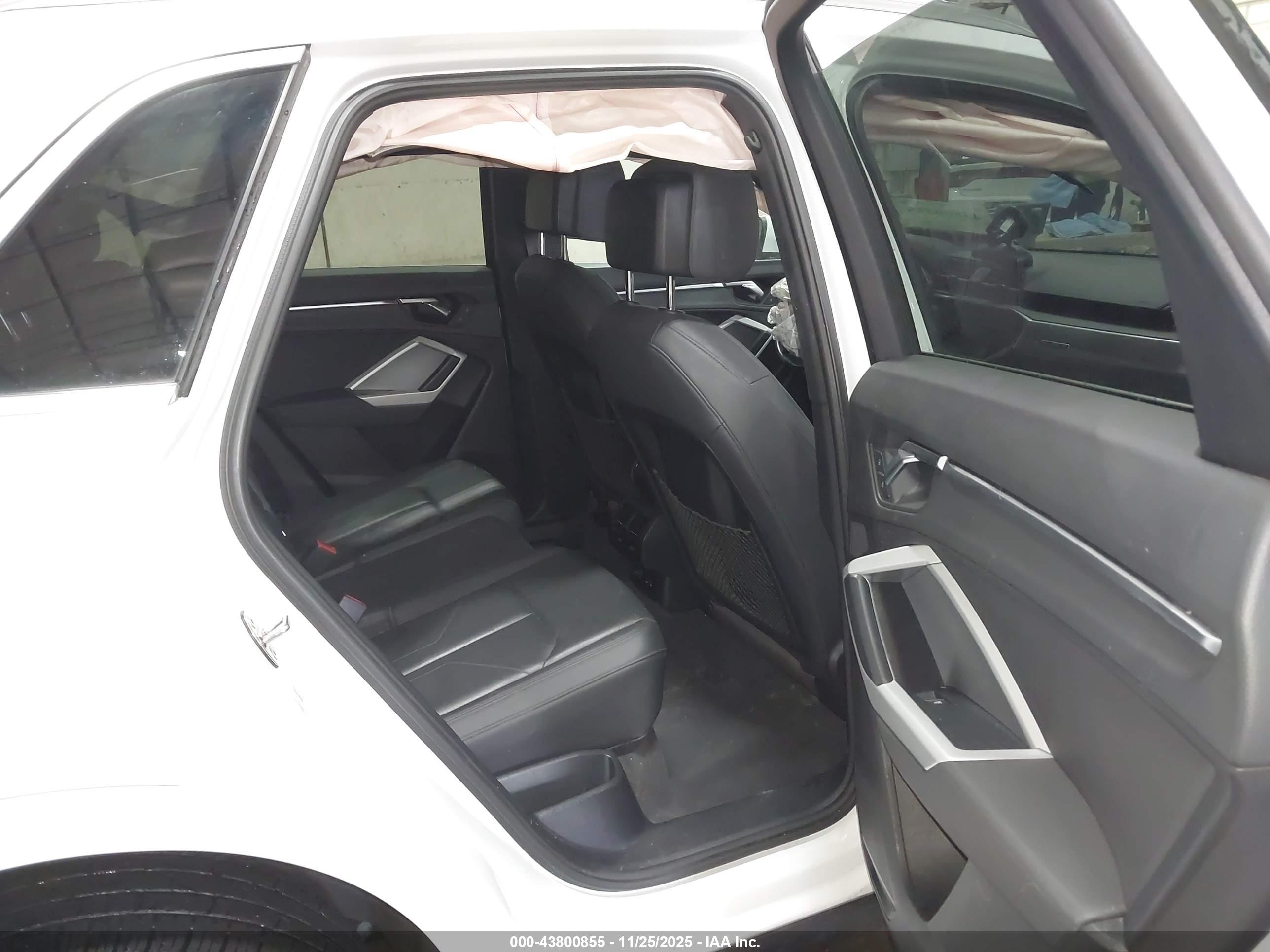 AUDI Q3 image 8