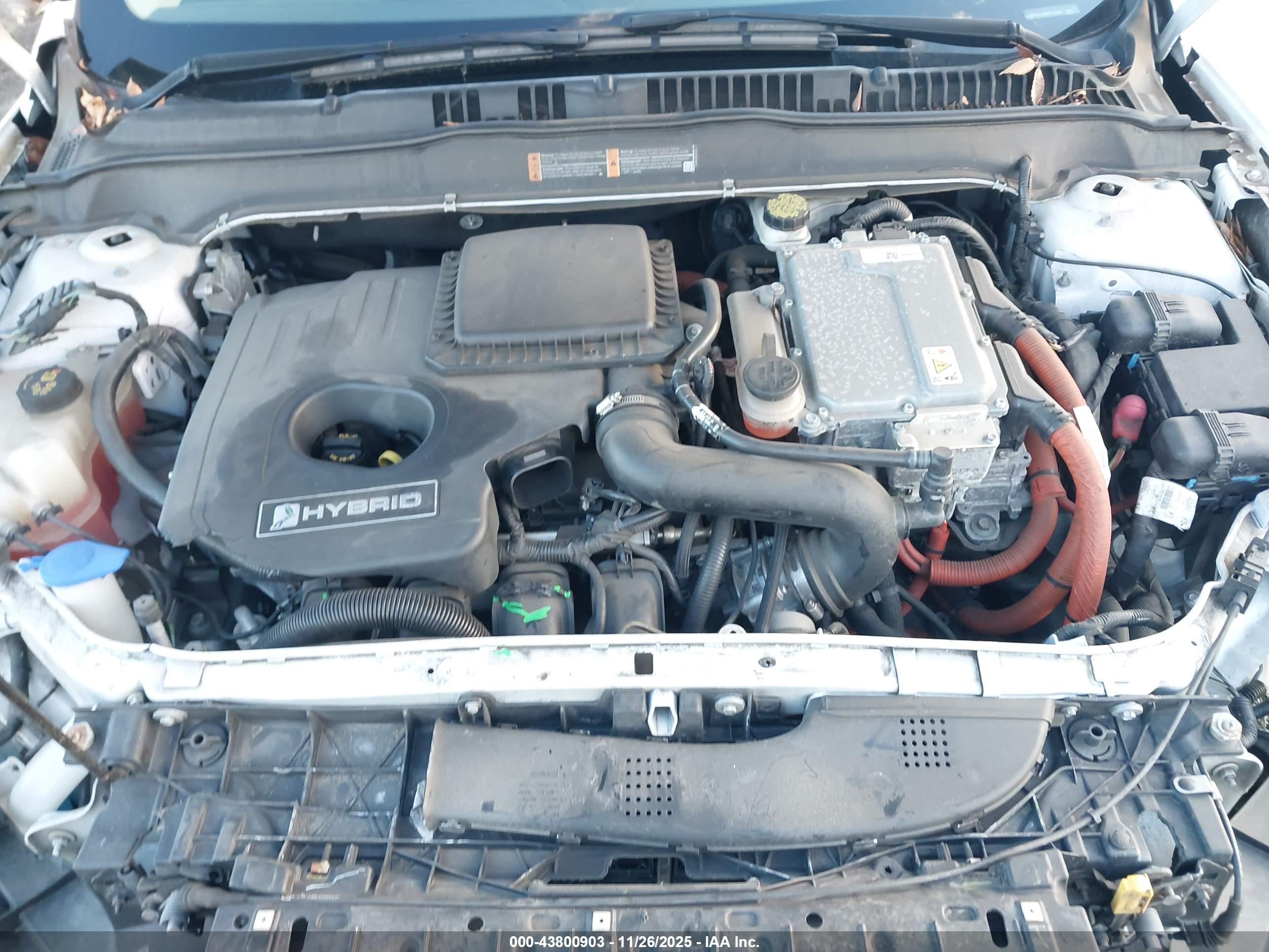 FORD FUSION image 10