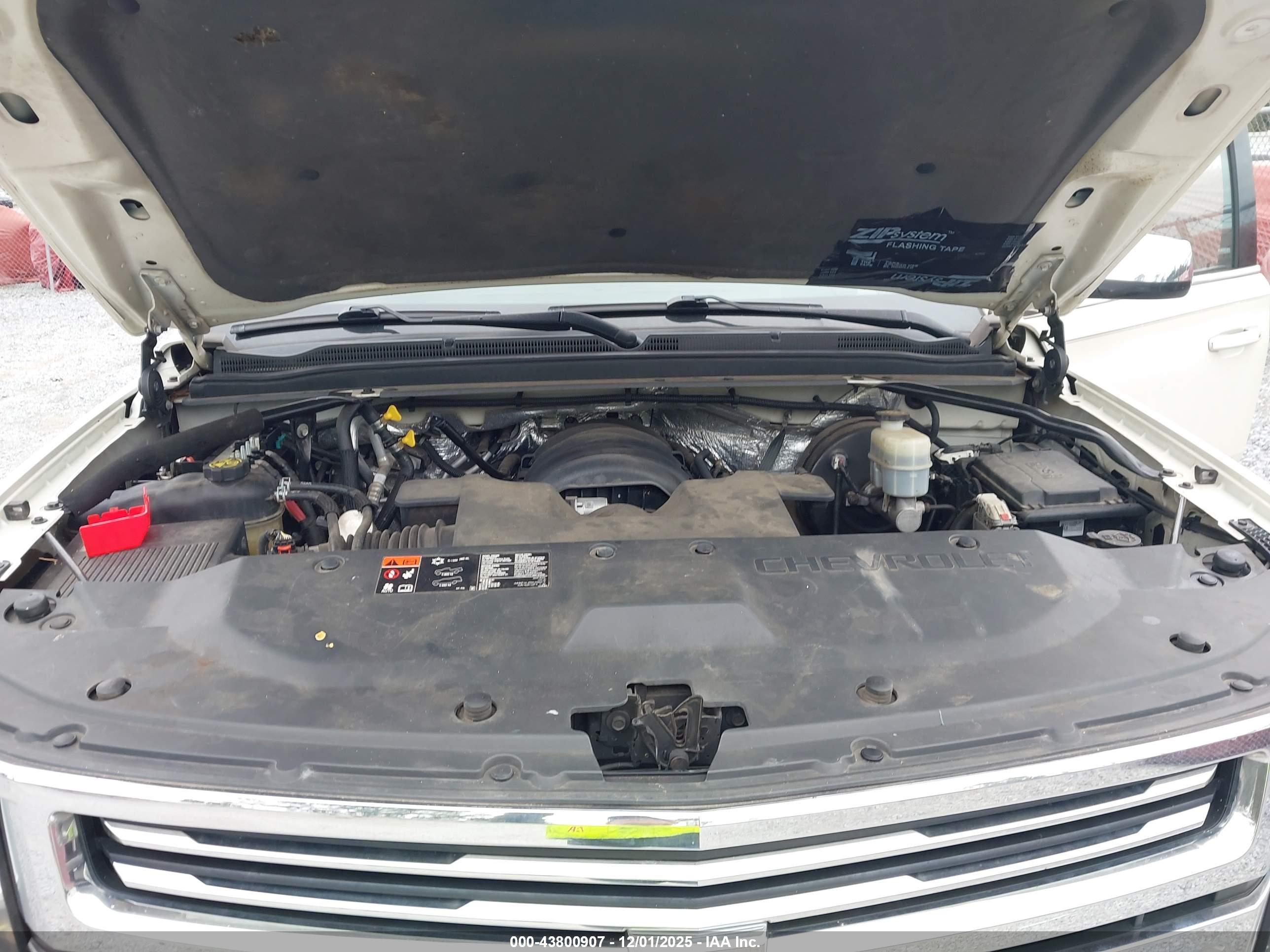 CHEVROLET TAHOE image 10