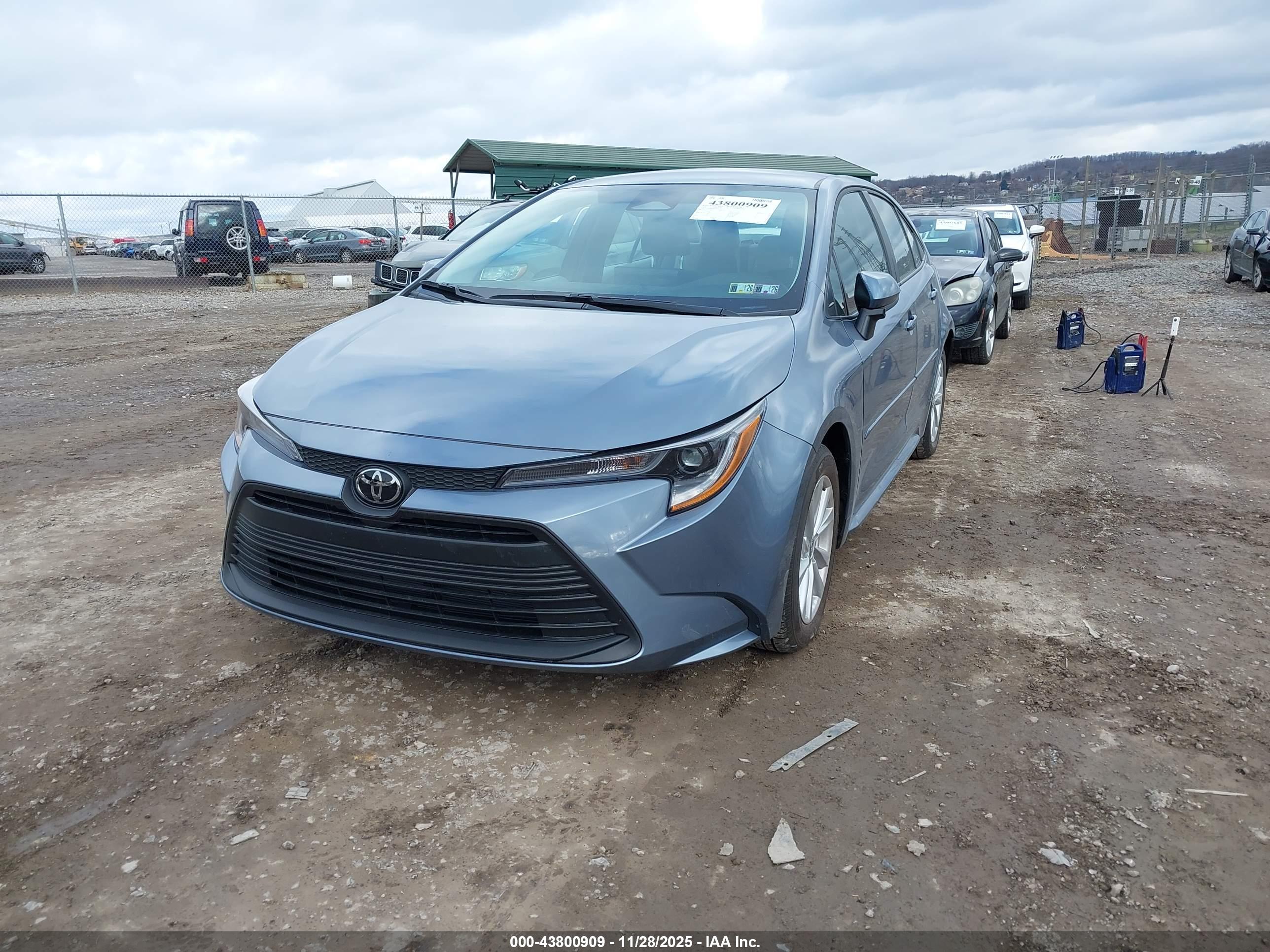 TOYOTA COROLLA image 2
