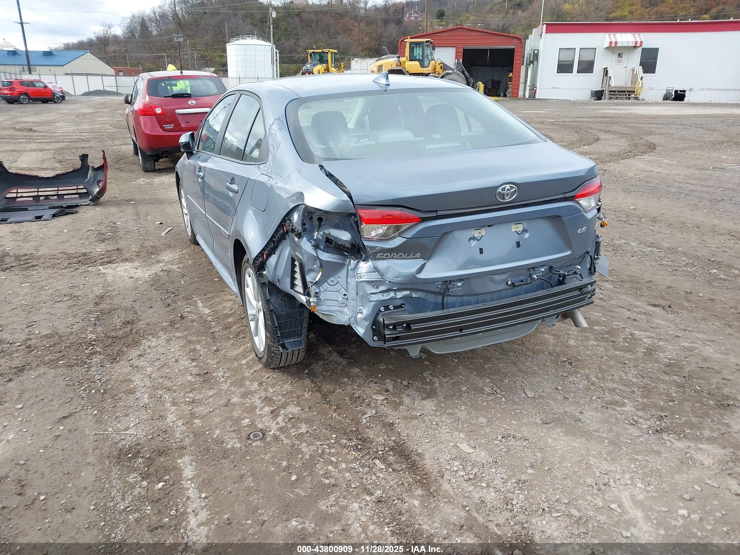 TOYOTA COROLLA image 3