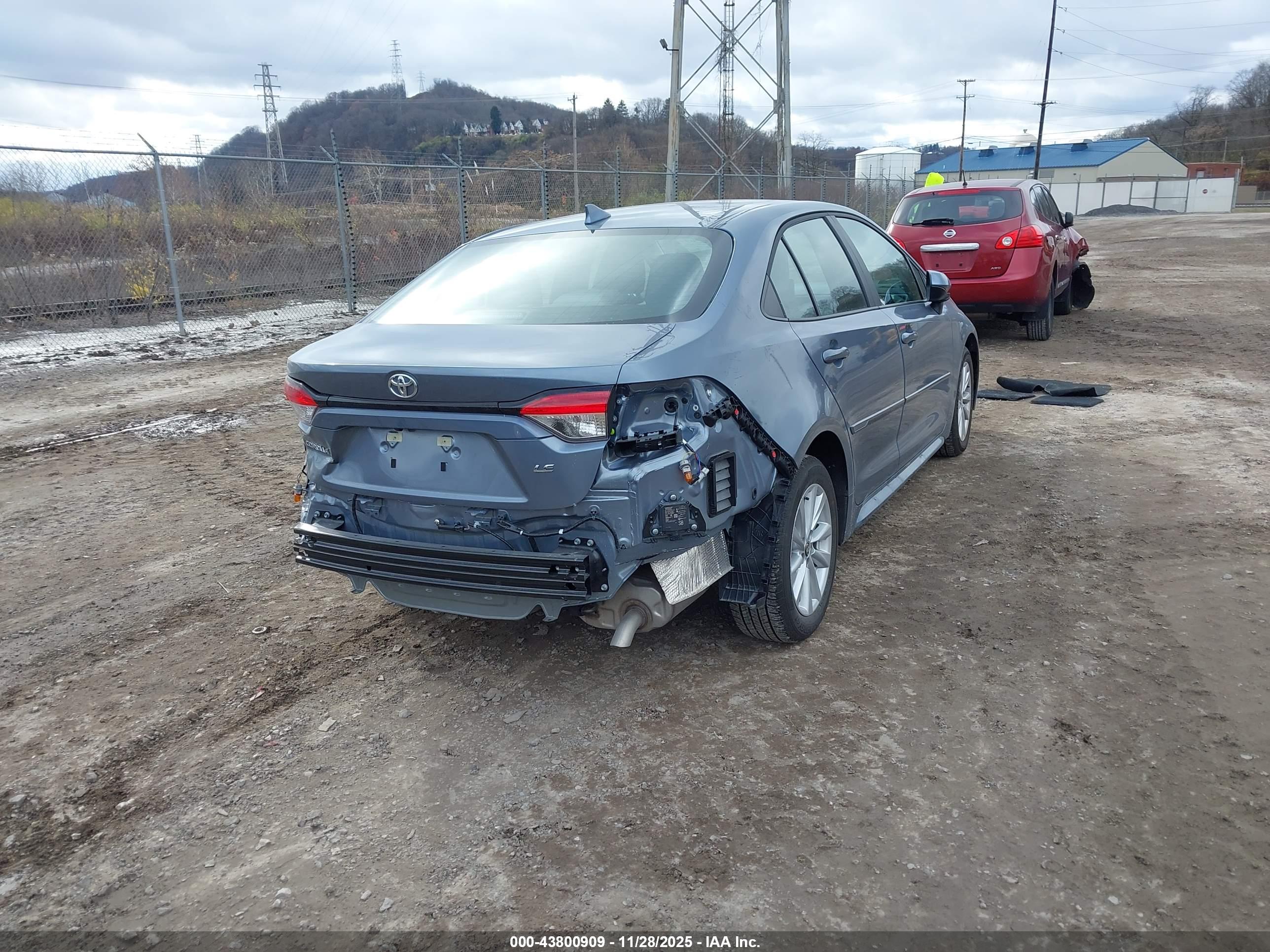 TOYOTA COROLLA image 4