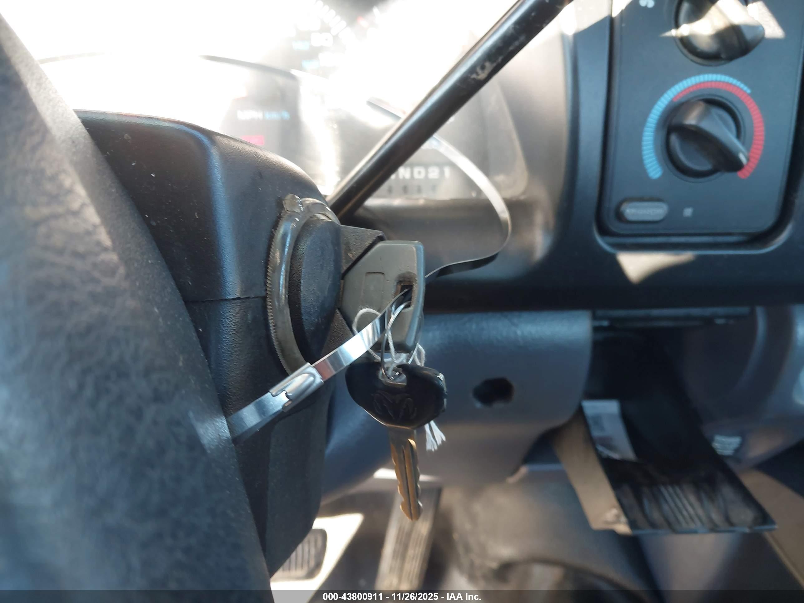 DODGE RAM image 11