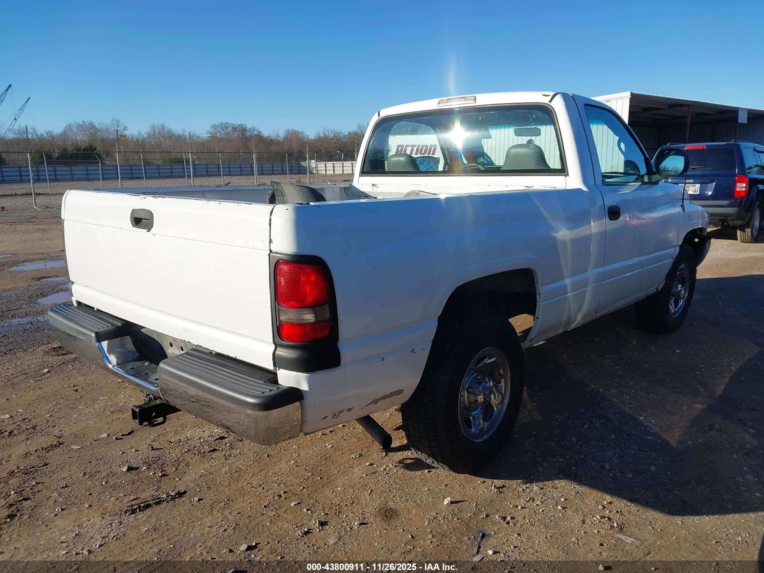 DODGE RAM image 4