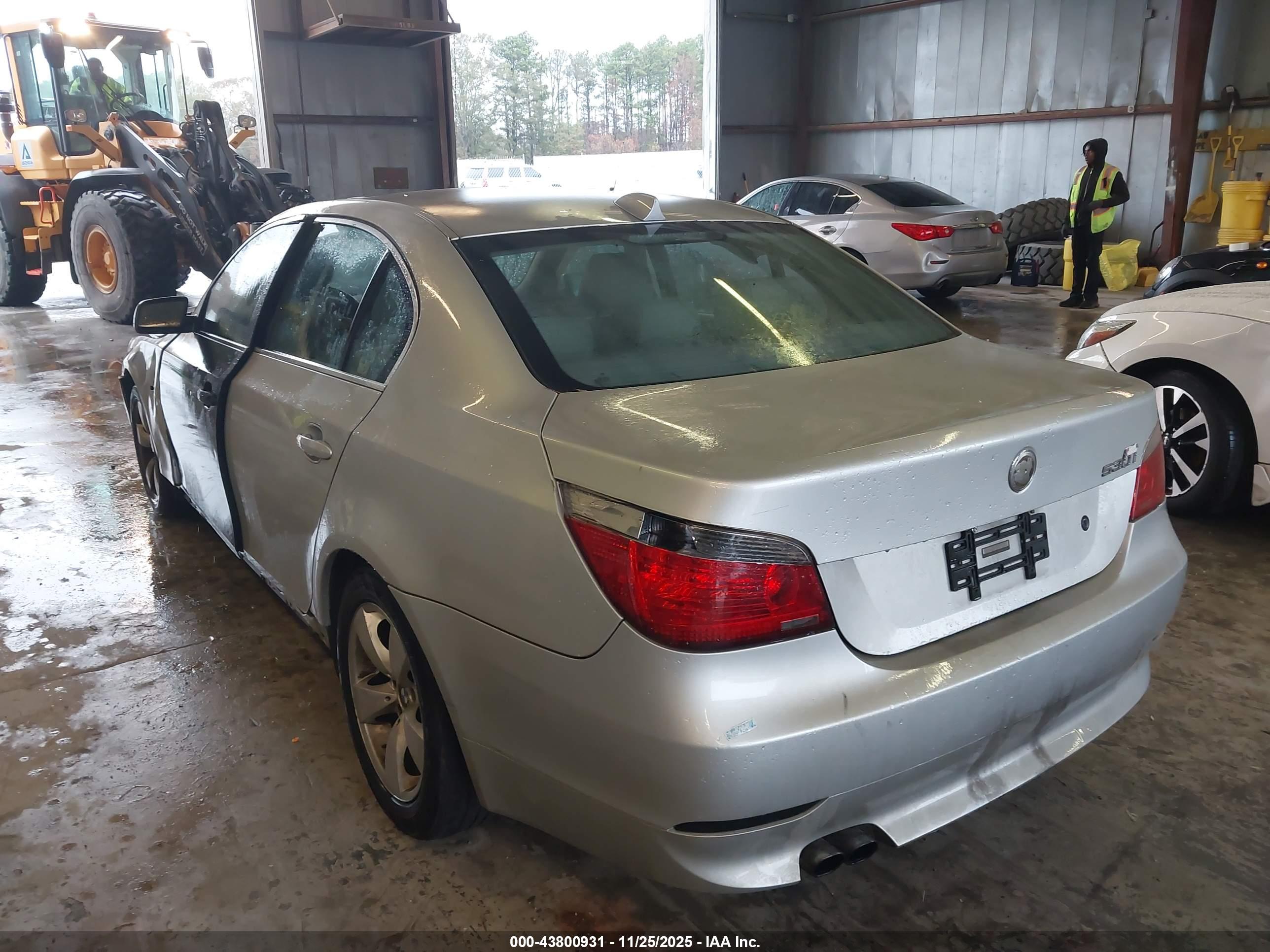 BMW 530I image 3