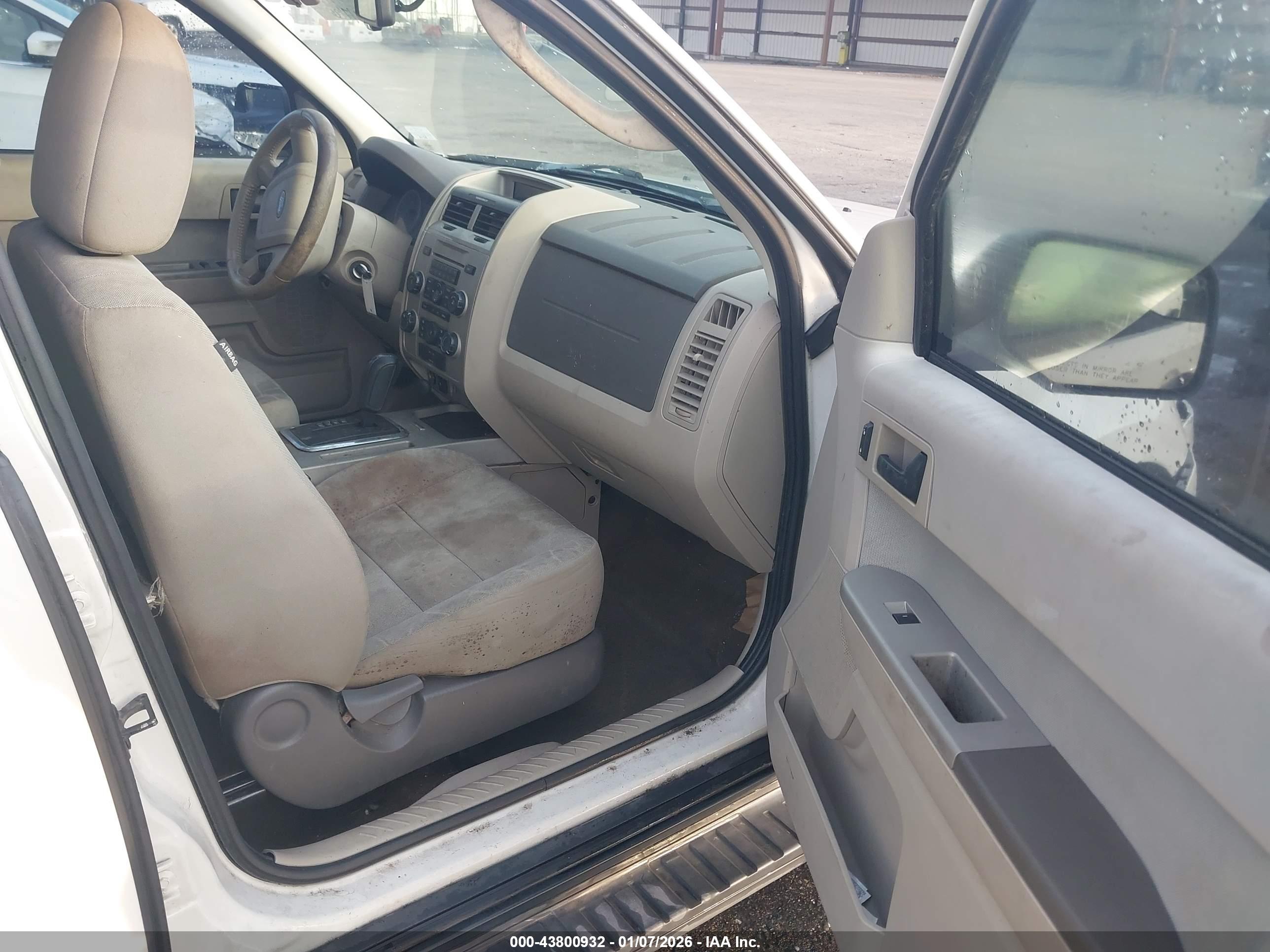 FORD ESCAPE image 5