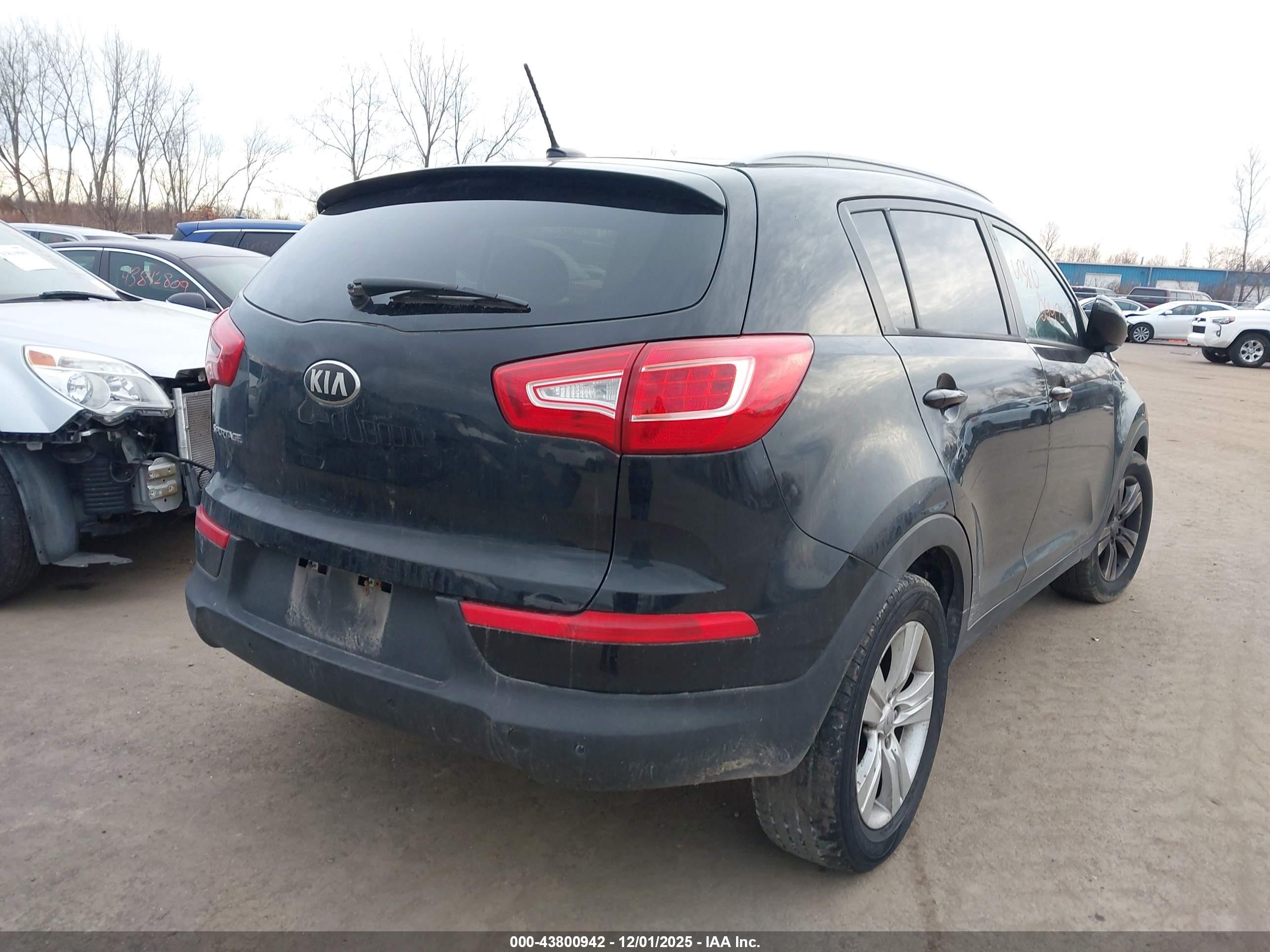 KIA SPORTAGE image 4