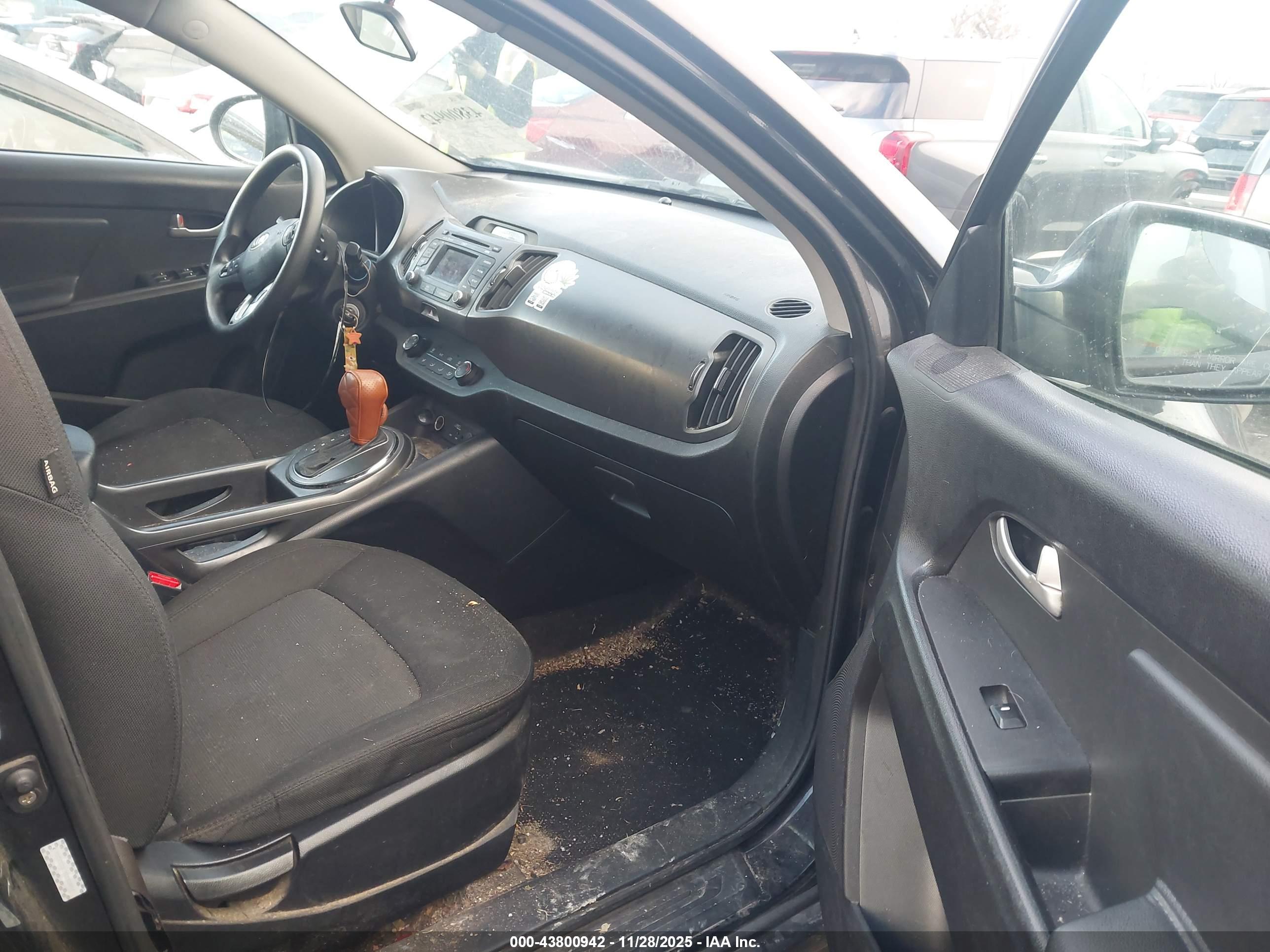 KIA SPORTAGE image 5