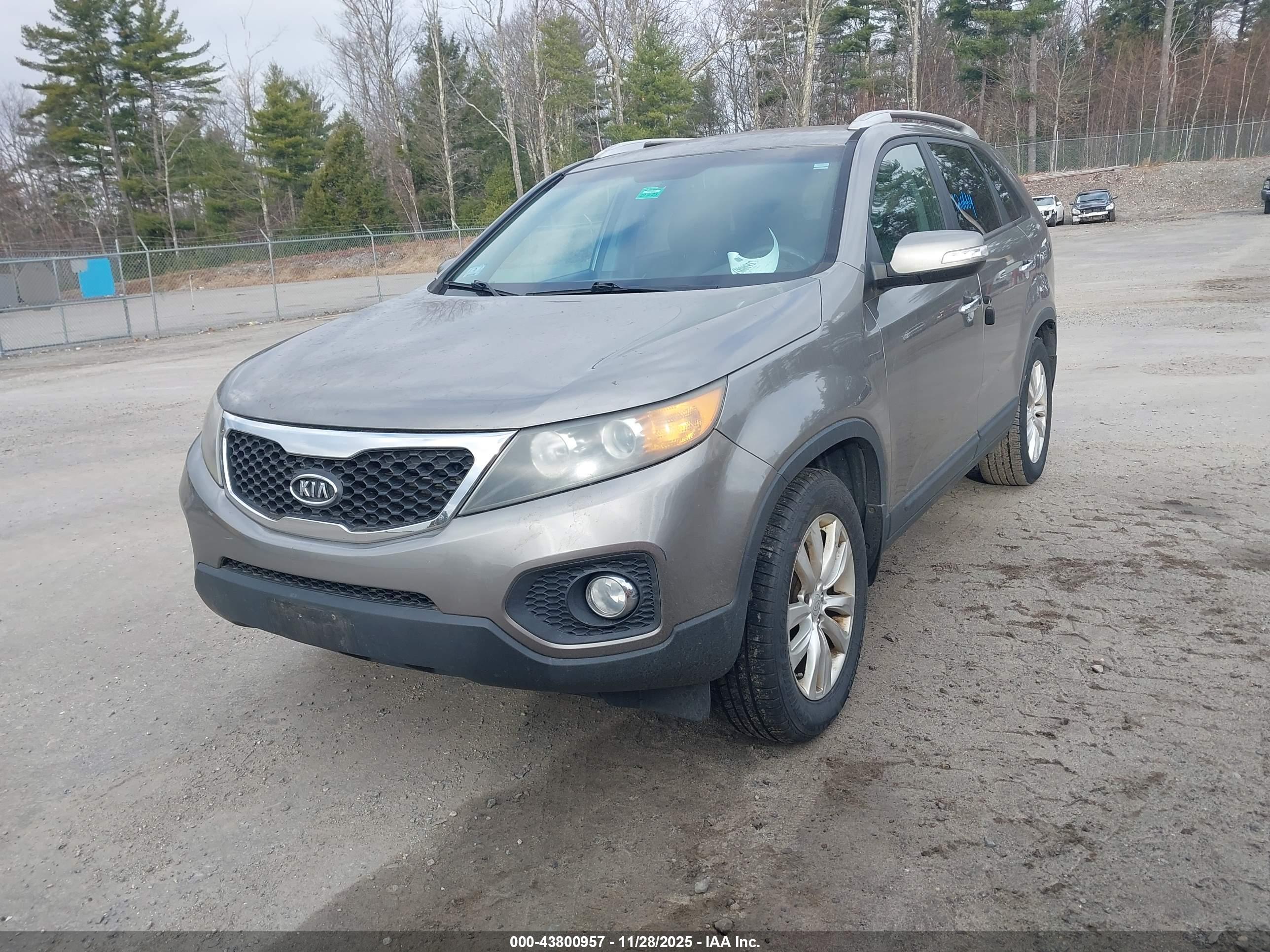 KIA SORENTO image 2