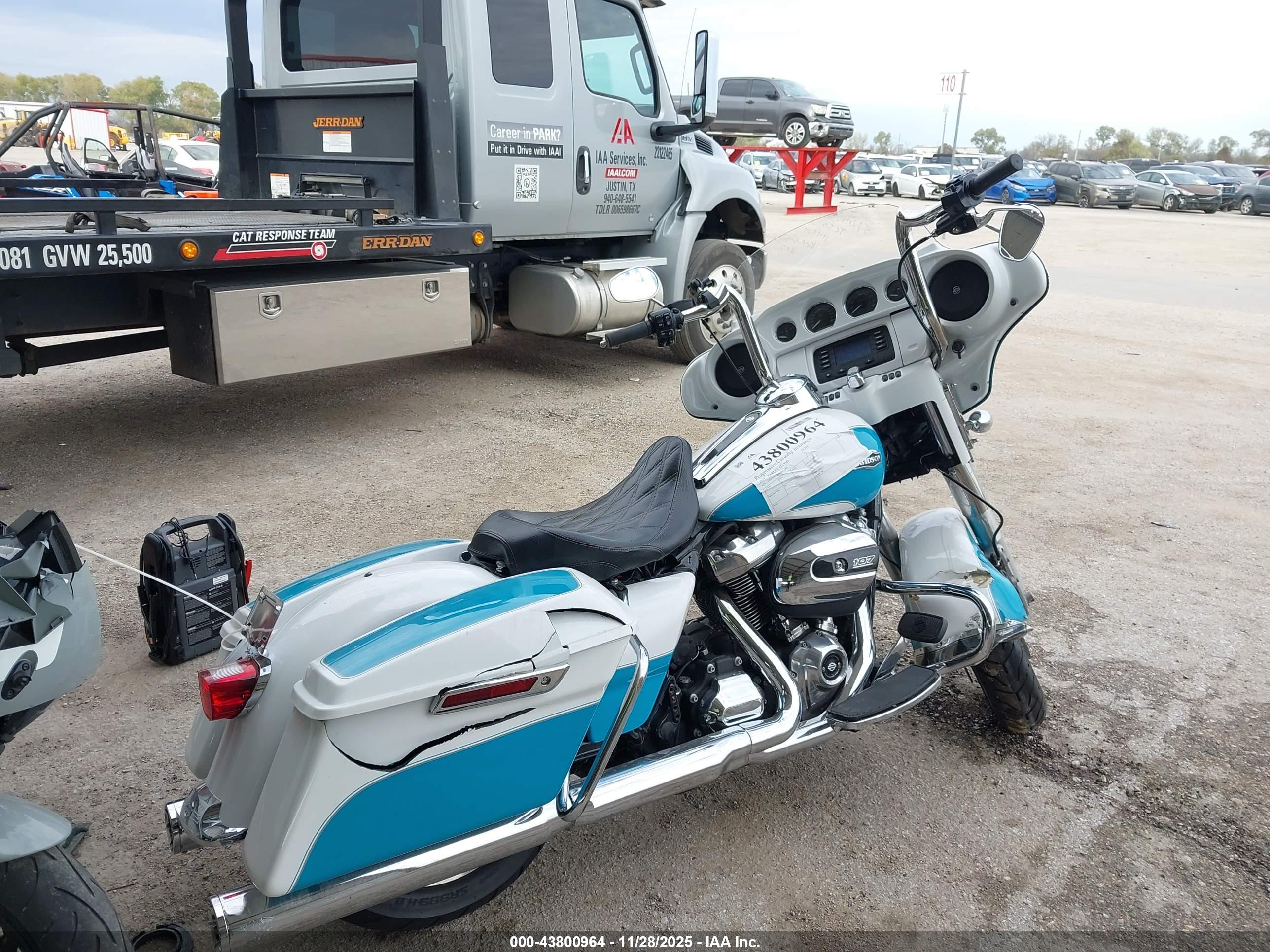 HARLEY-DAVIDSON FLHT image 4