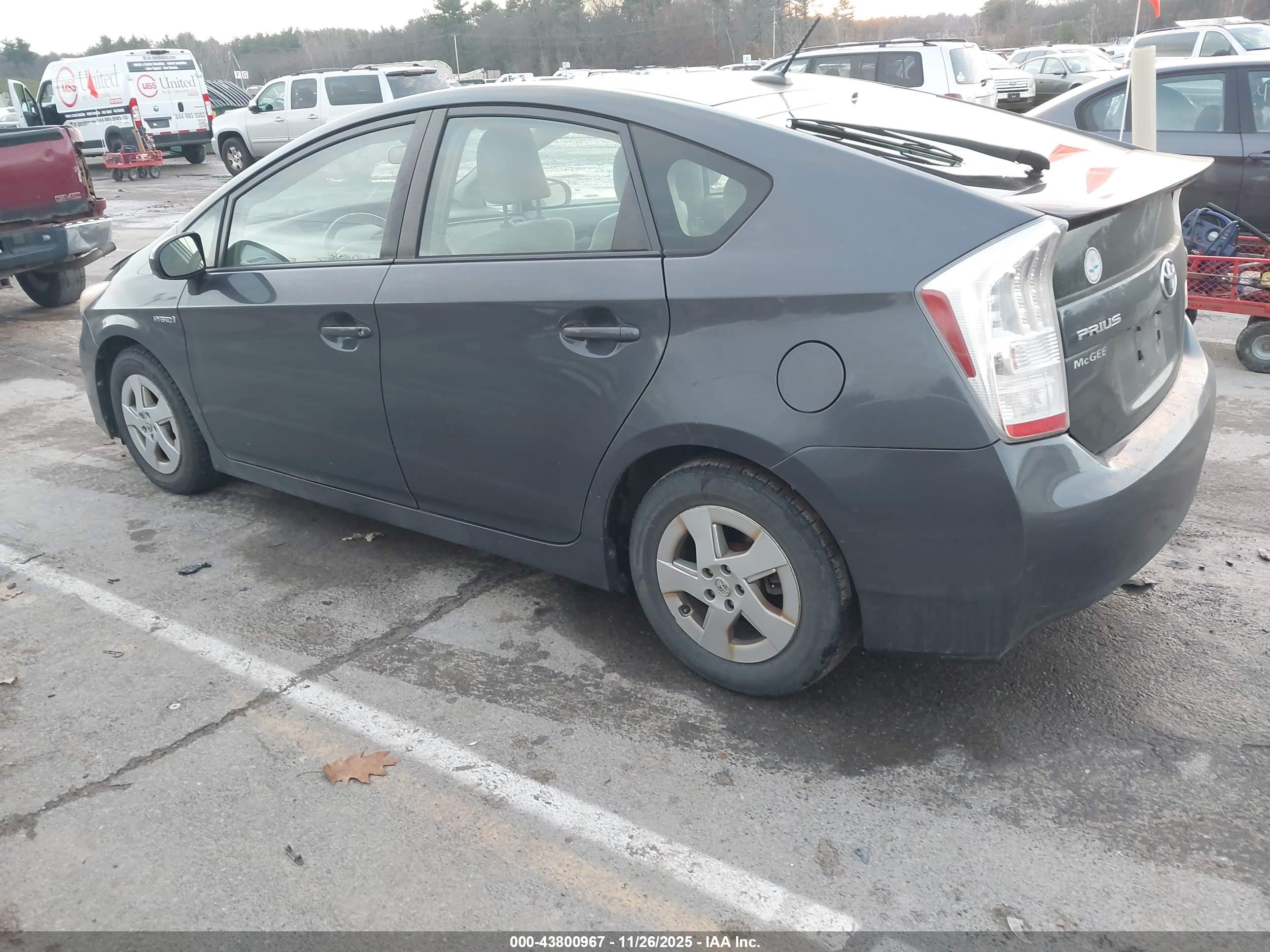 TOYOTA PRIUS image 3