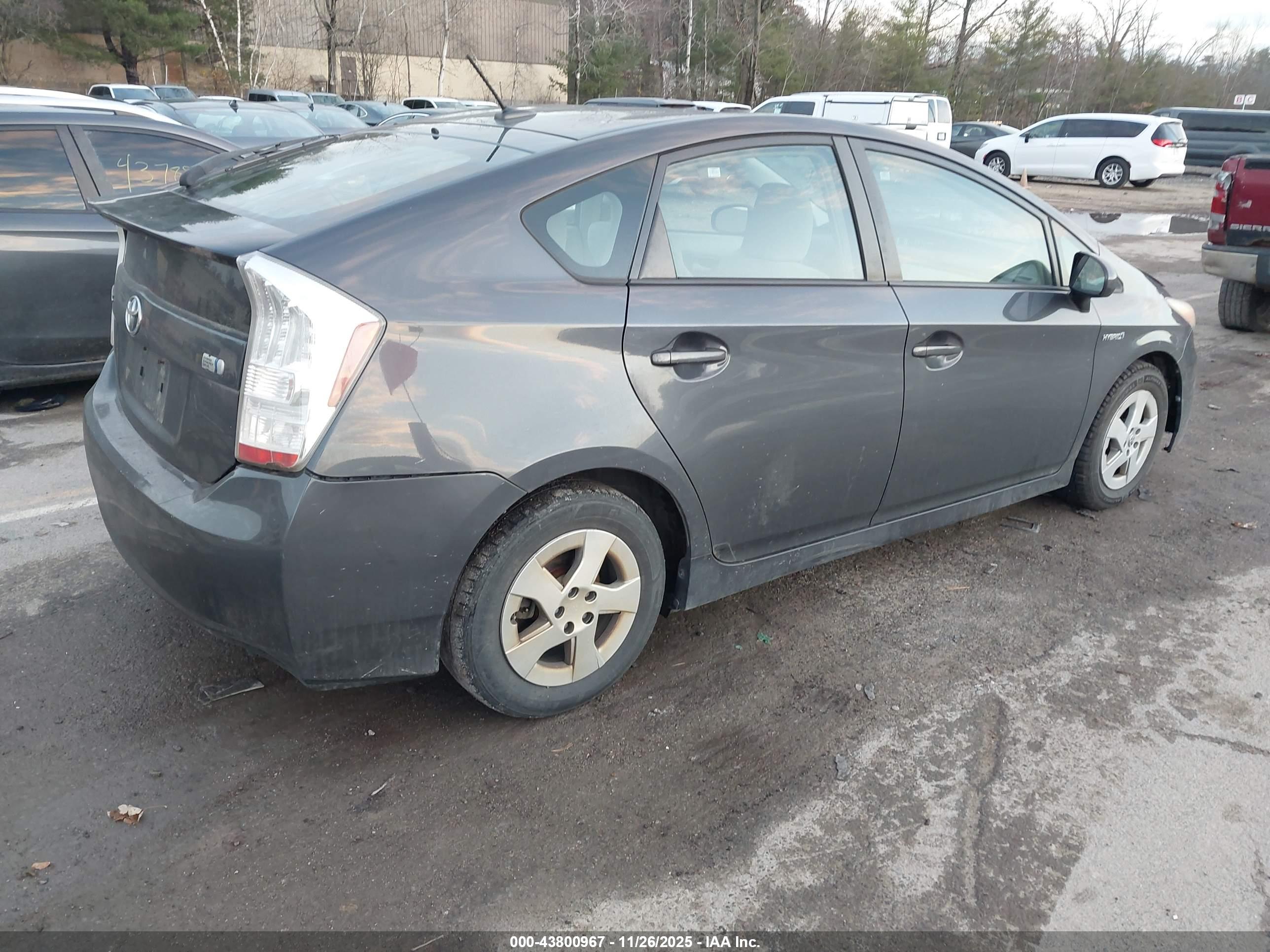 TOYOTA PRIUS image 4