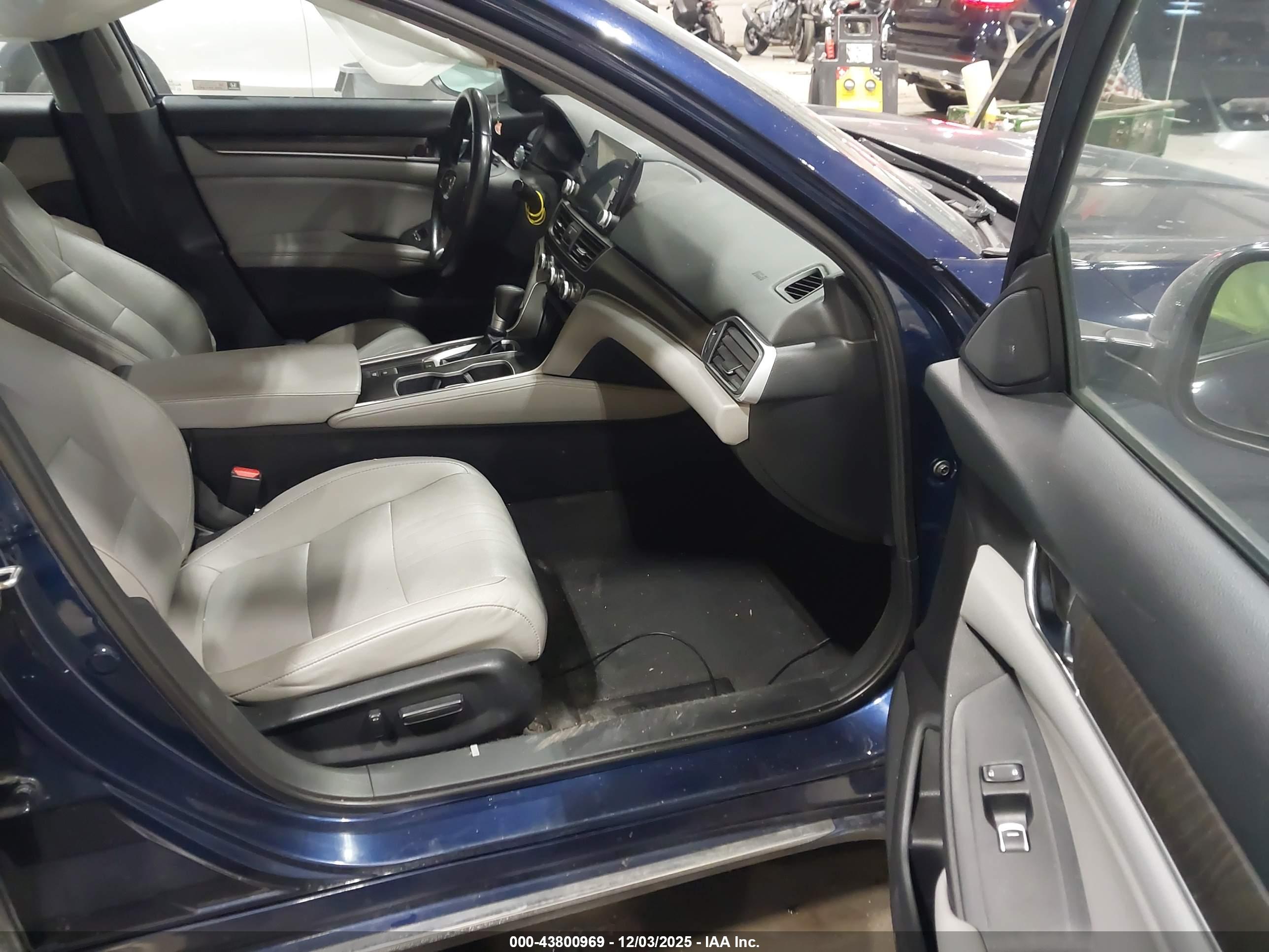HONDA ACCORD image 5
