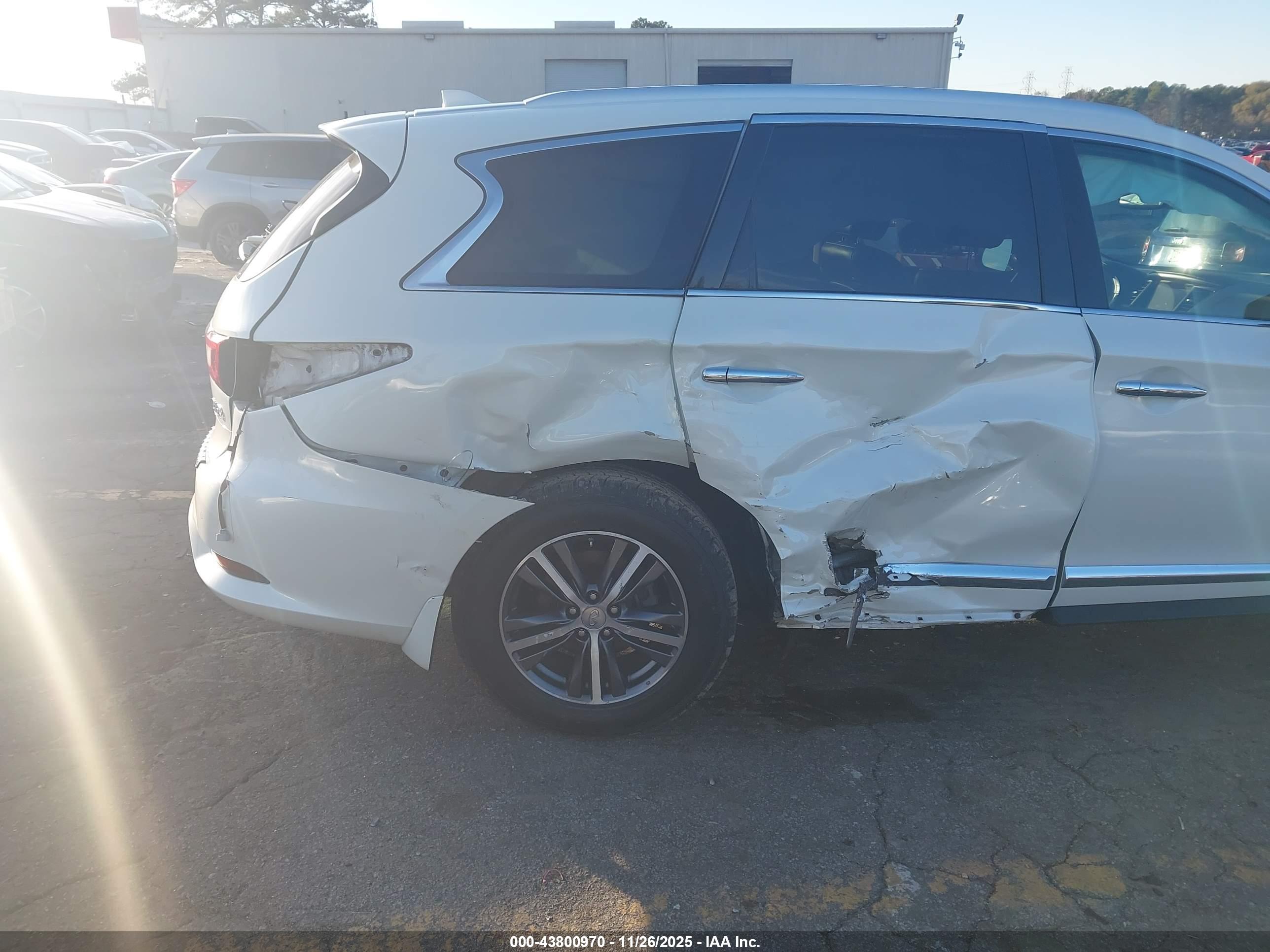 INFINITI QX60 image 6