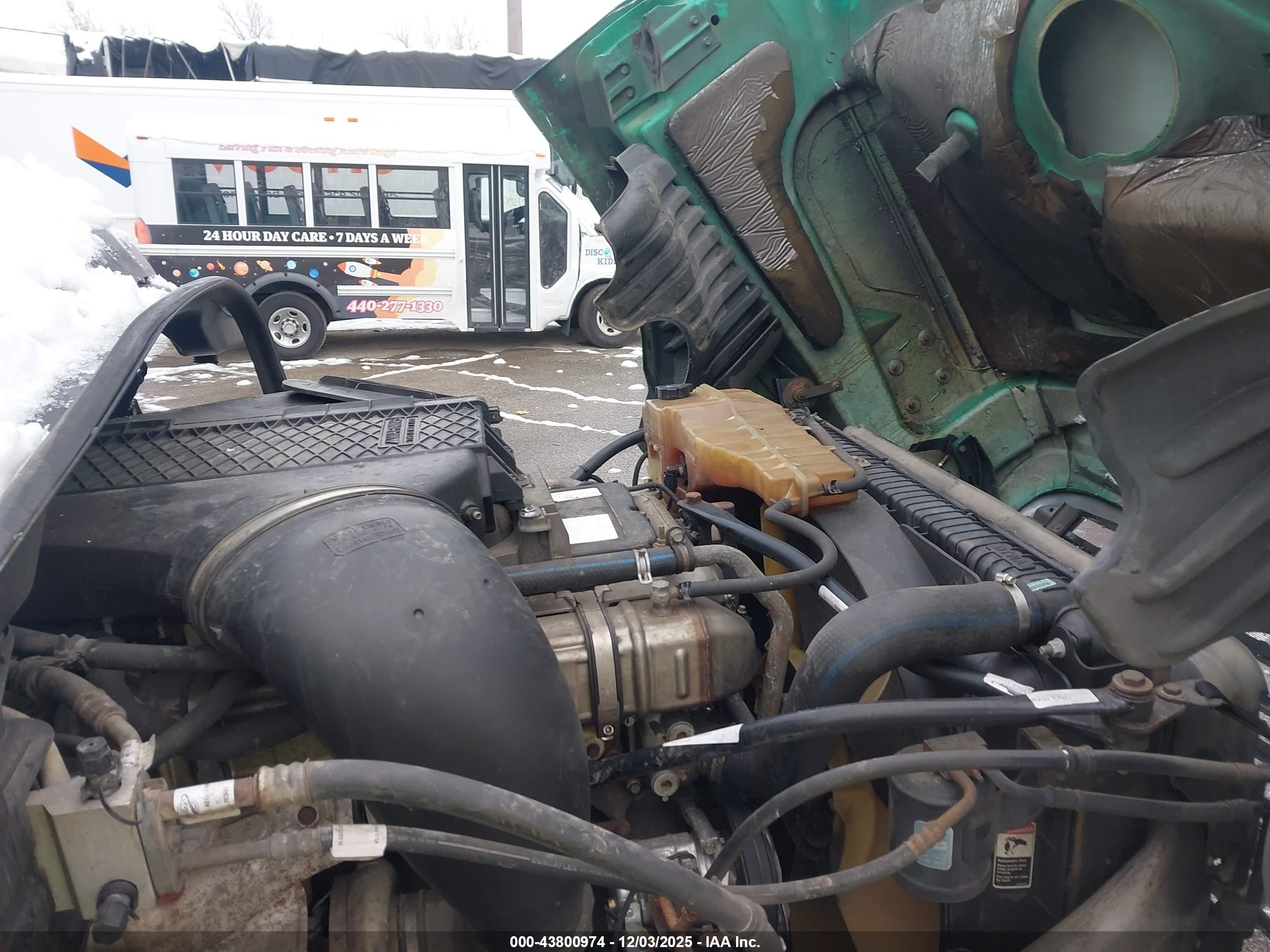 FREIGHTLINER CASCADIA image 10