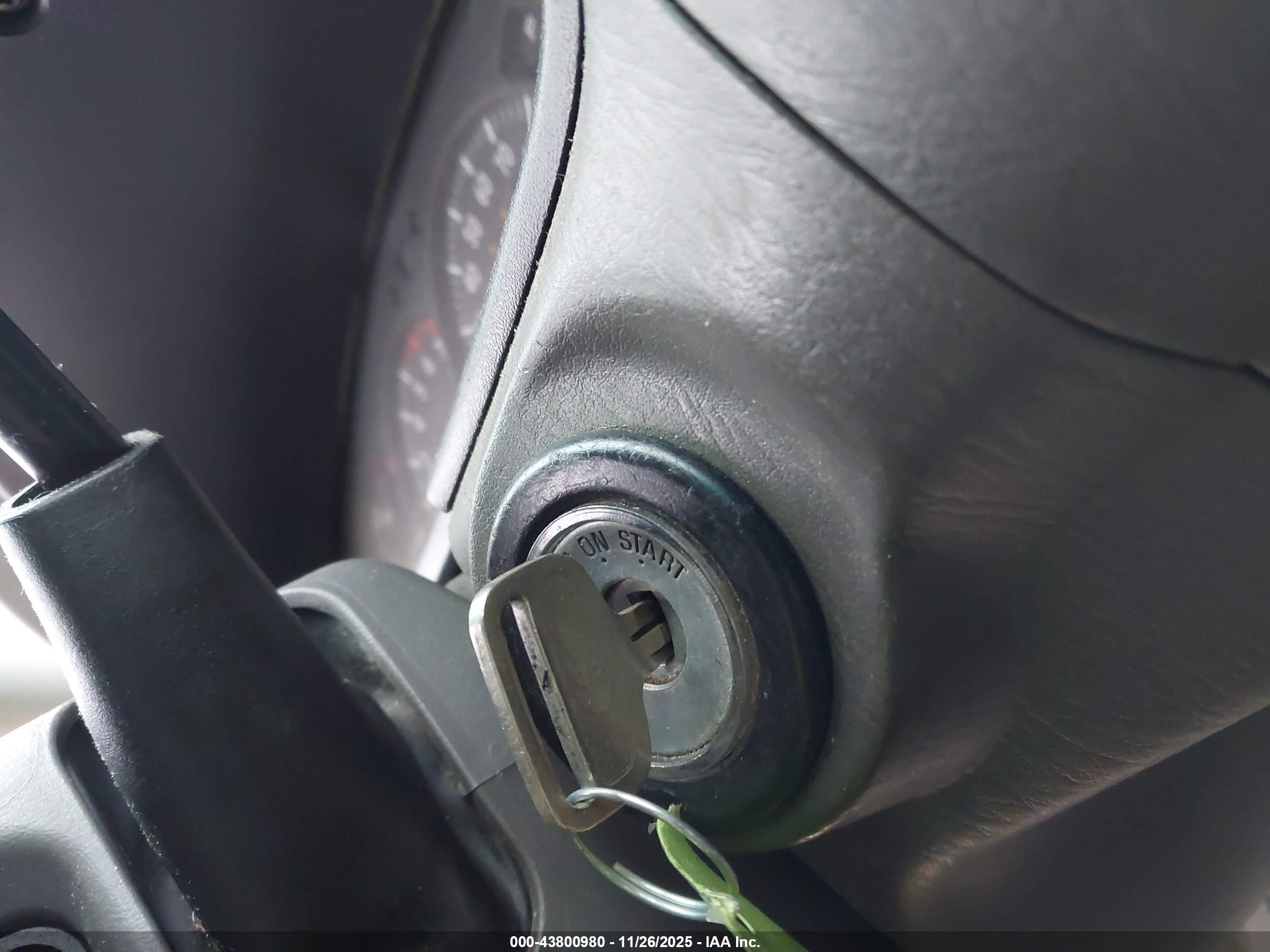 TOYOTA TUNDRA image 11
