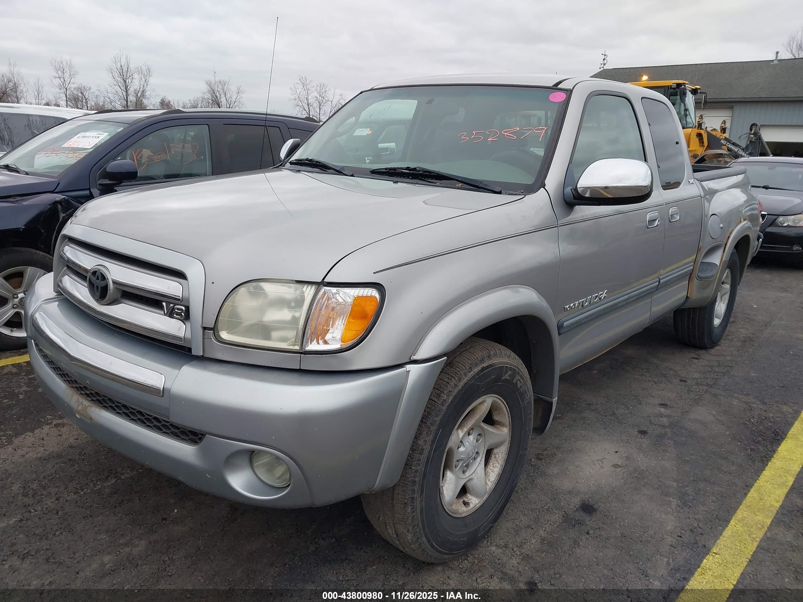 TOYOTA TUNDRA image 2