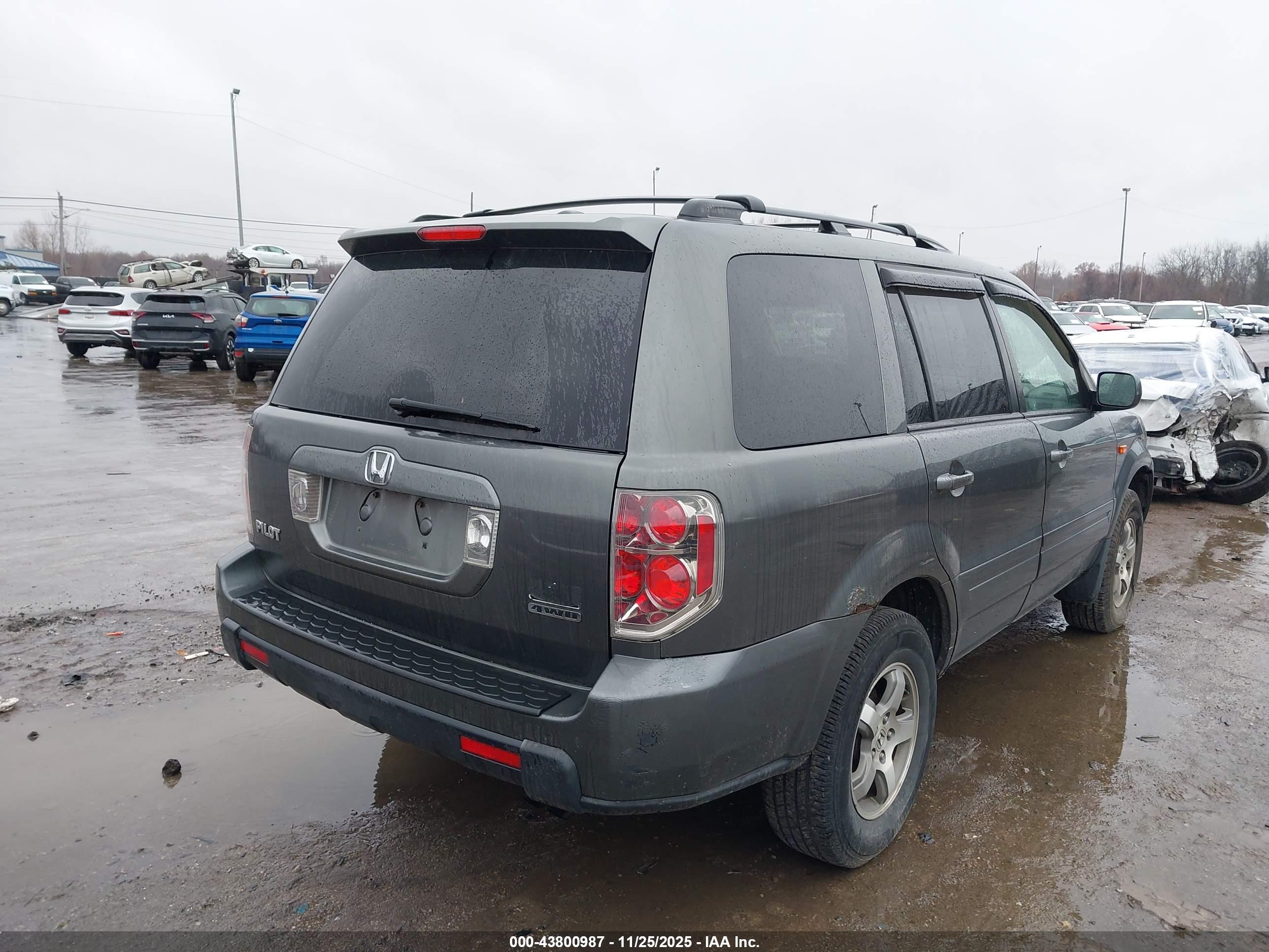 HONDA PILOT image 4