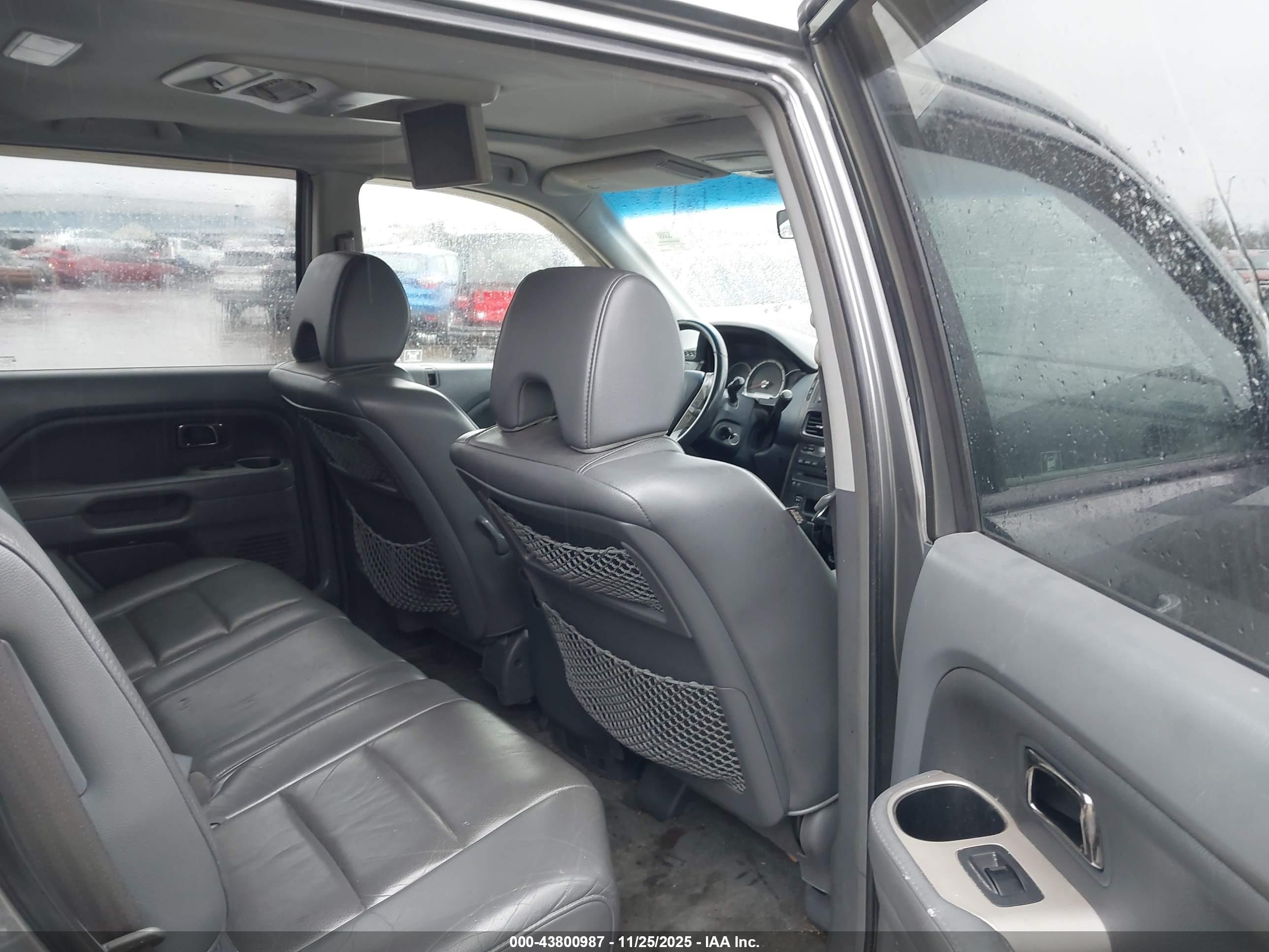 HONDA PILOT image 8
