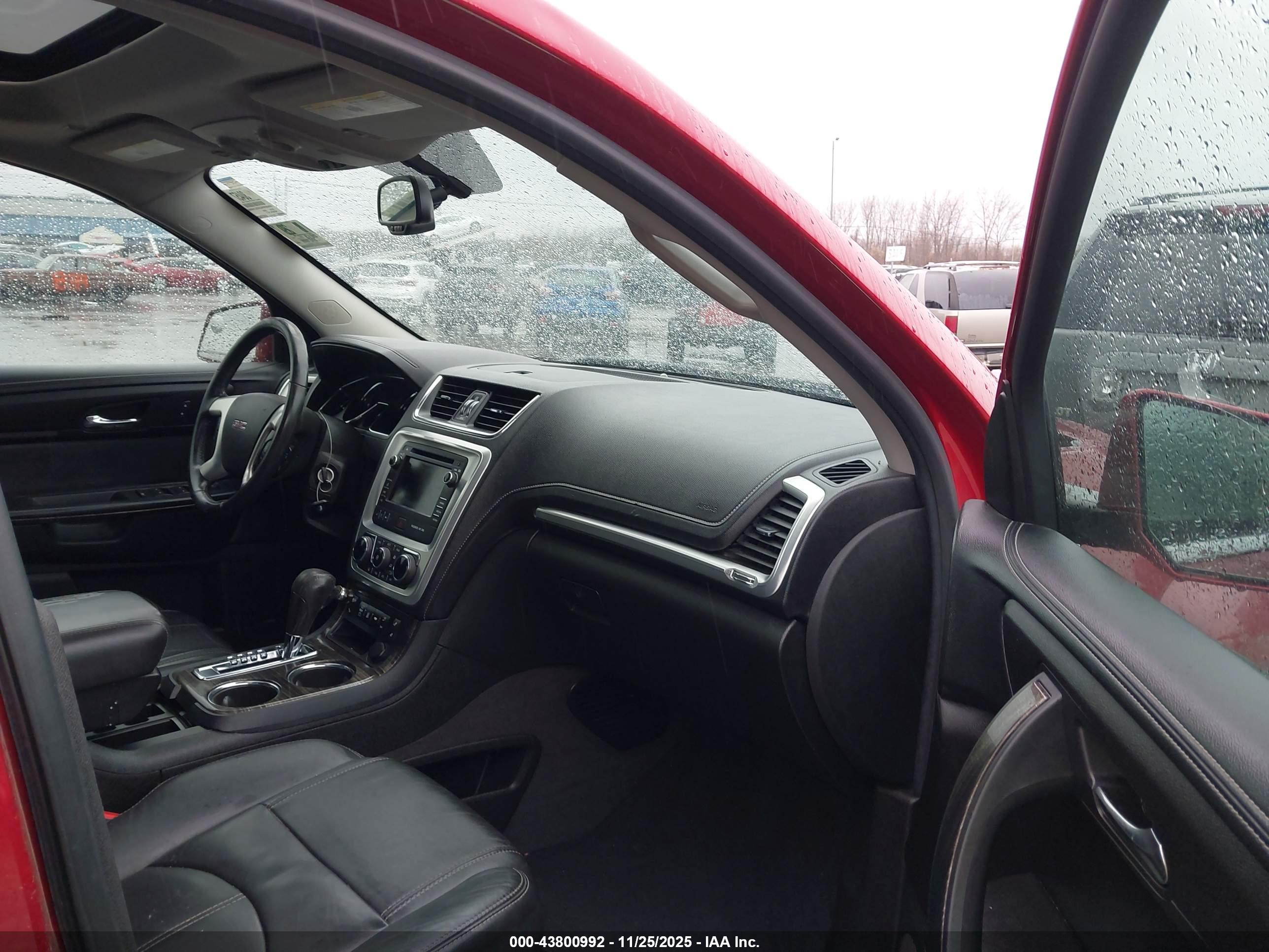 GMC ACADIA image 5