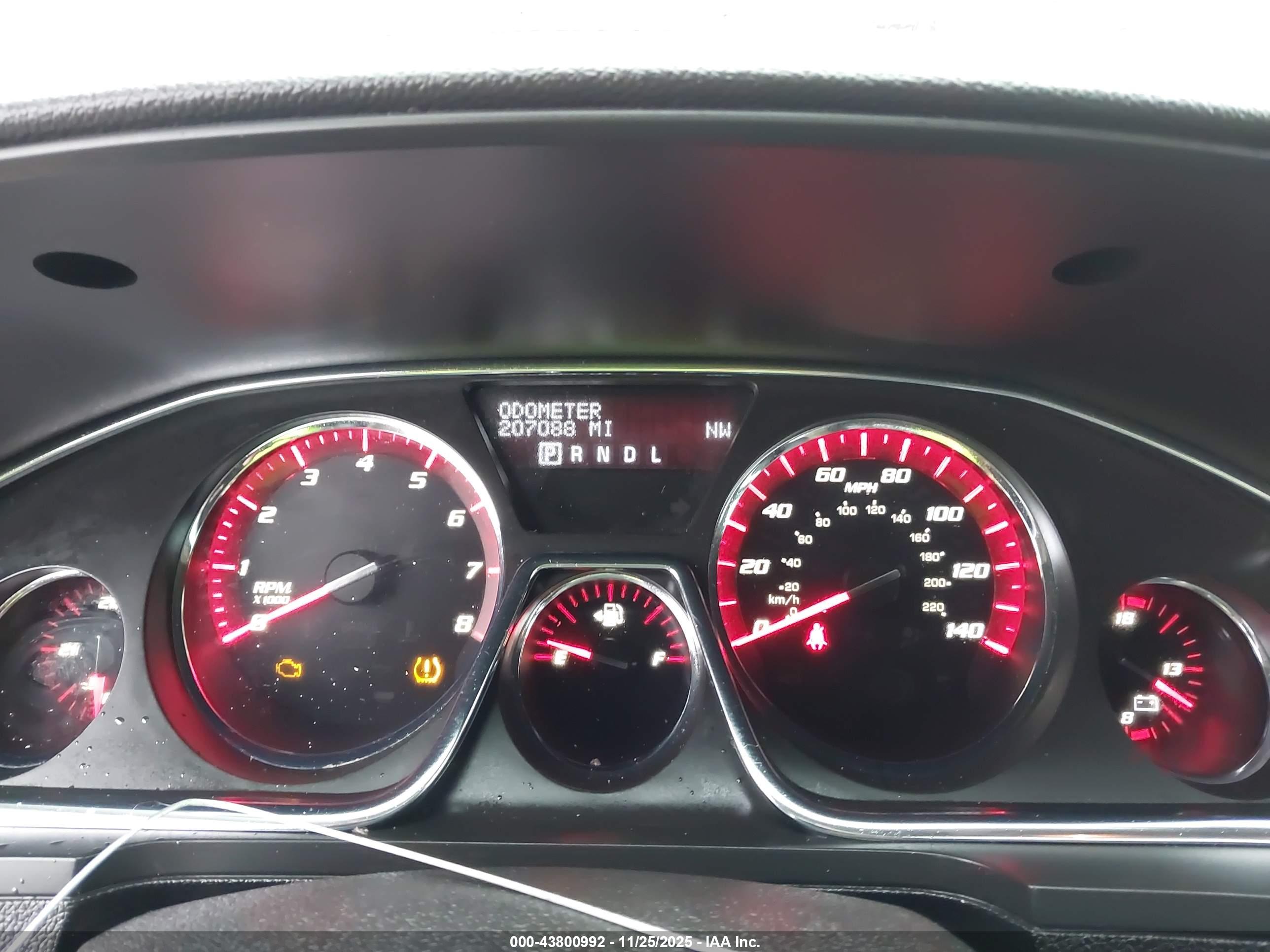 GMC ACADIA image 7