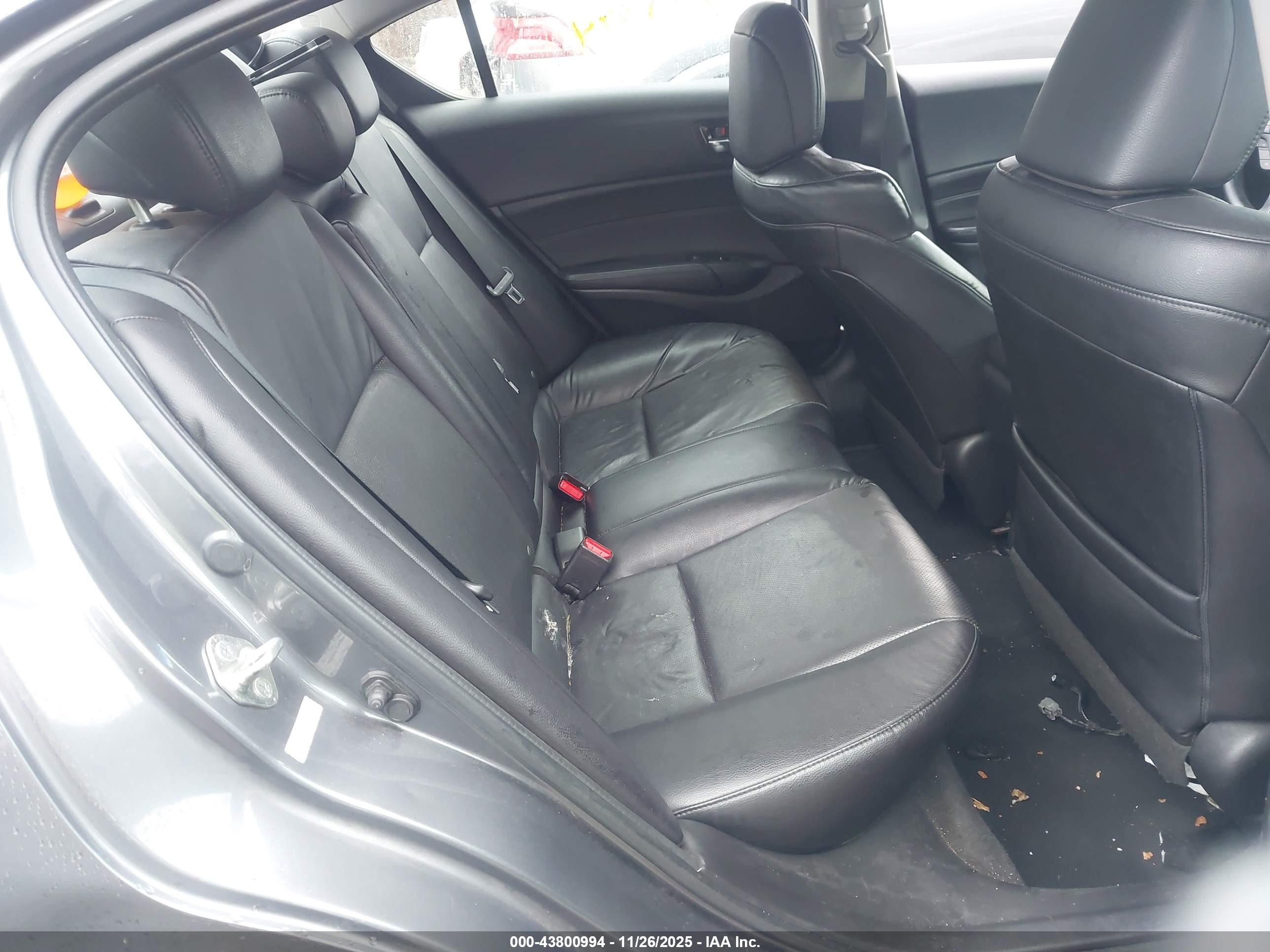 ACURA ILX image 8