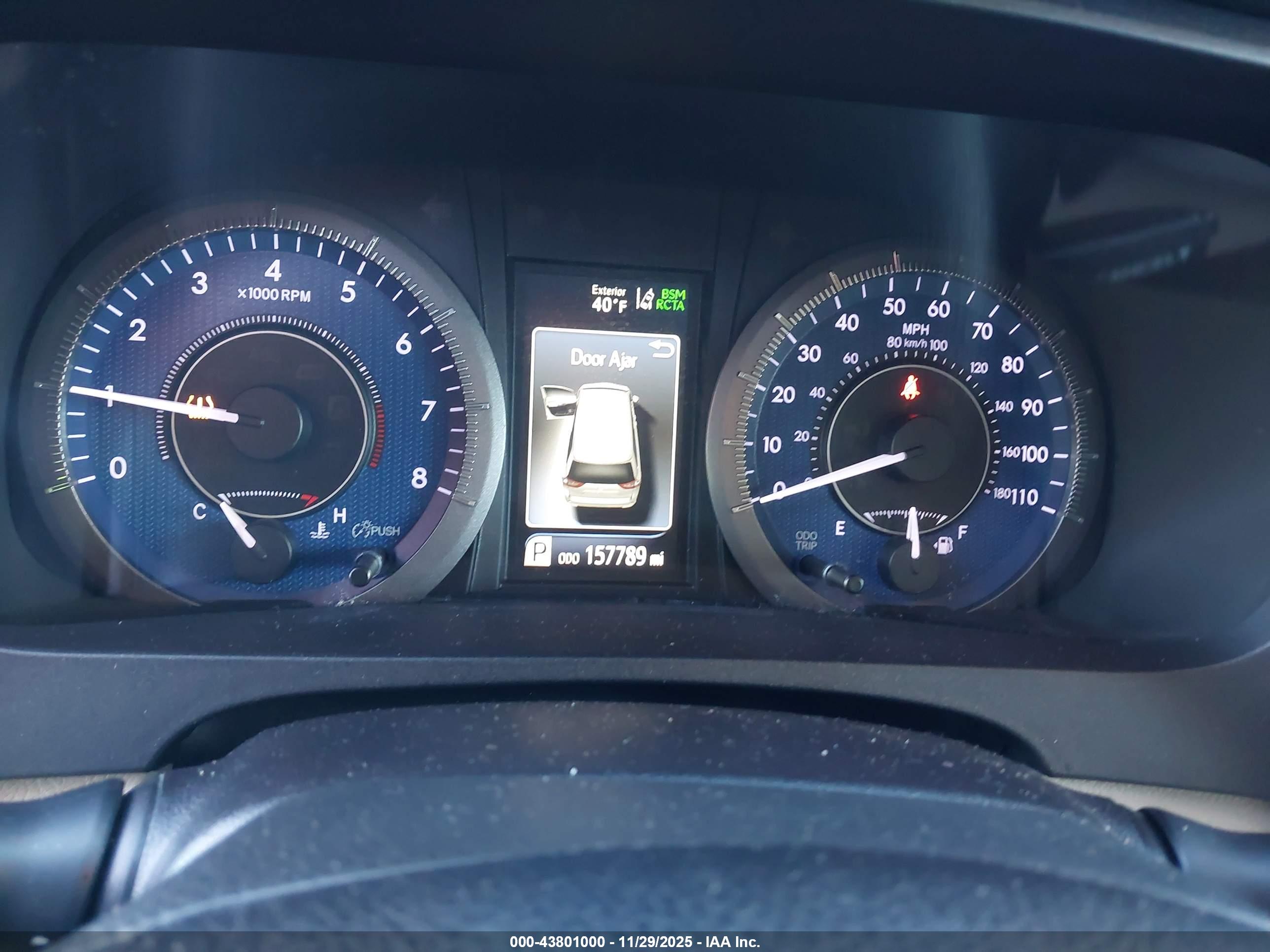 TOYOTA SIENNA image 7