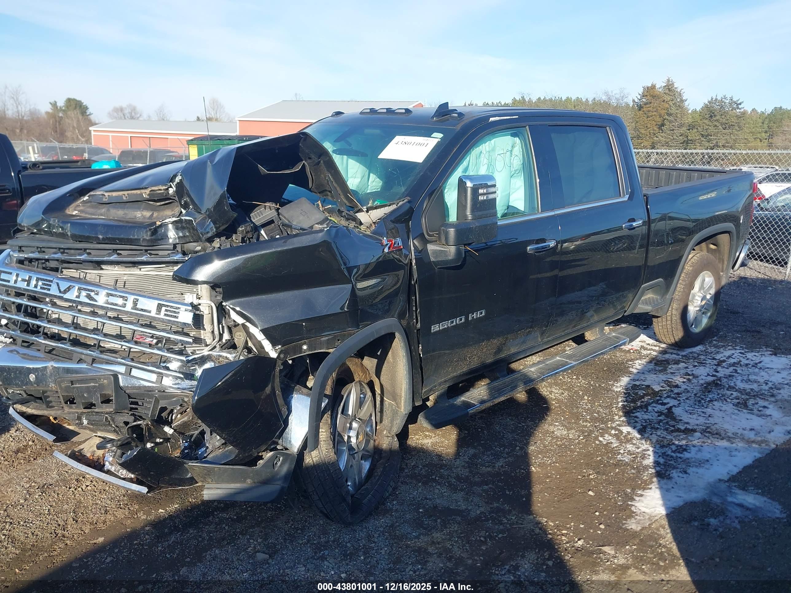 CHEVROLET SILVERADO image 2