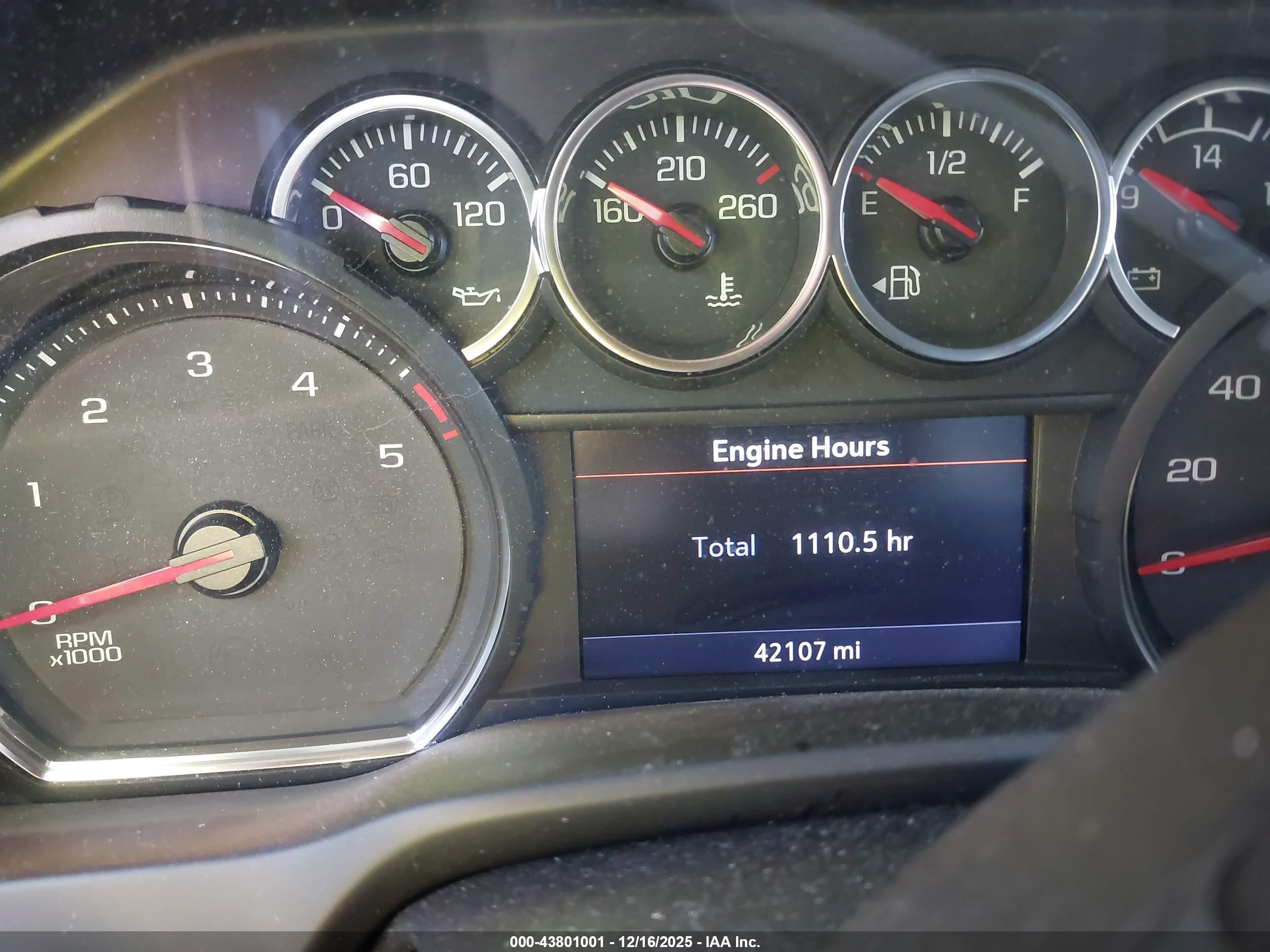 CHEVROLET SILVERADO image 6