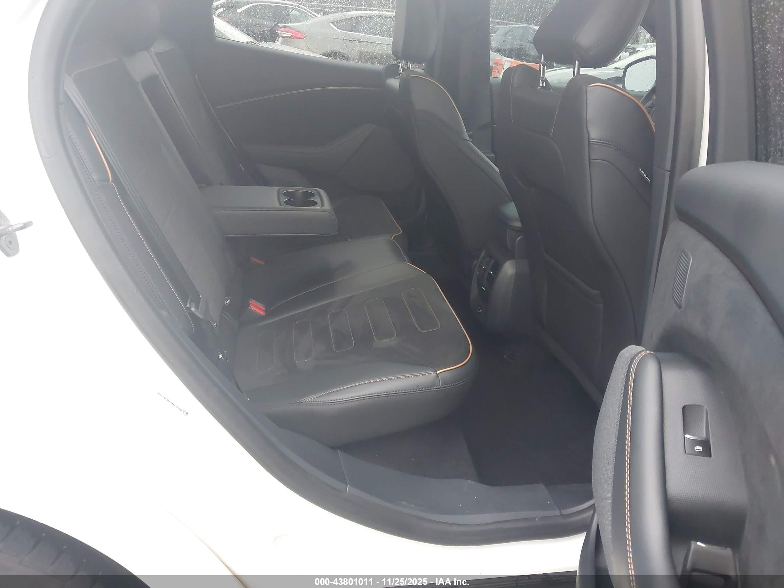 FORD MUSTANG image 8